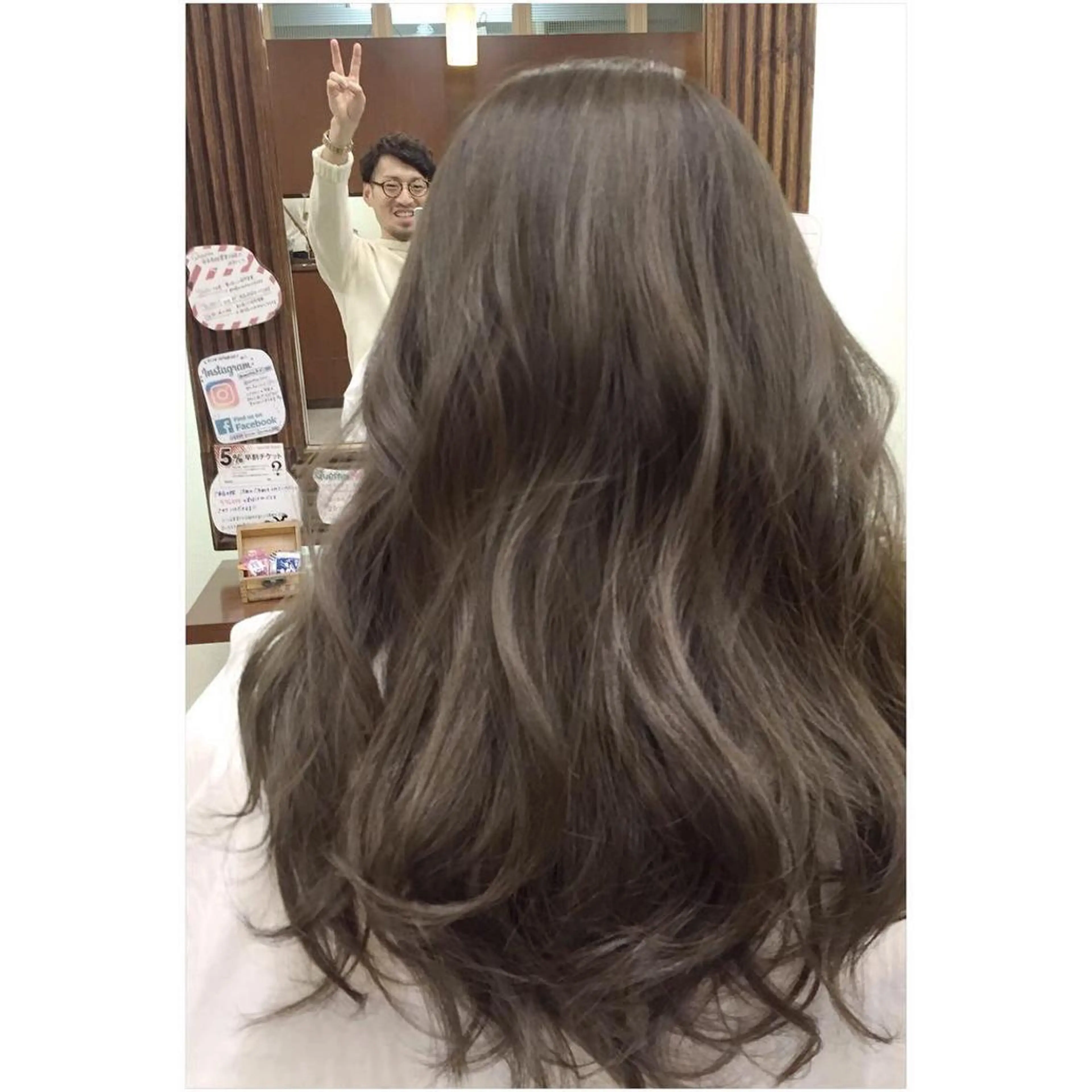 ロング カラー アッシュ グレージュ ハイライトカラー オレンジ 外国人風カラー パーソナルカラー診断 できます 木曽 主博のヘアスタイル