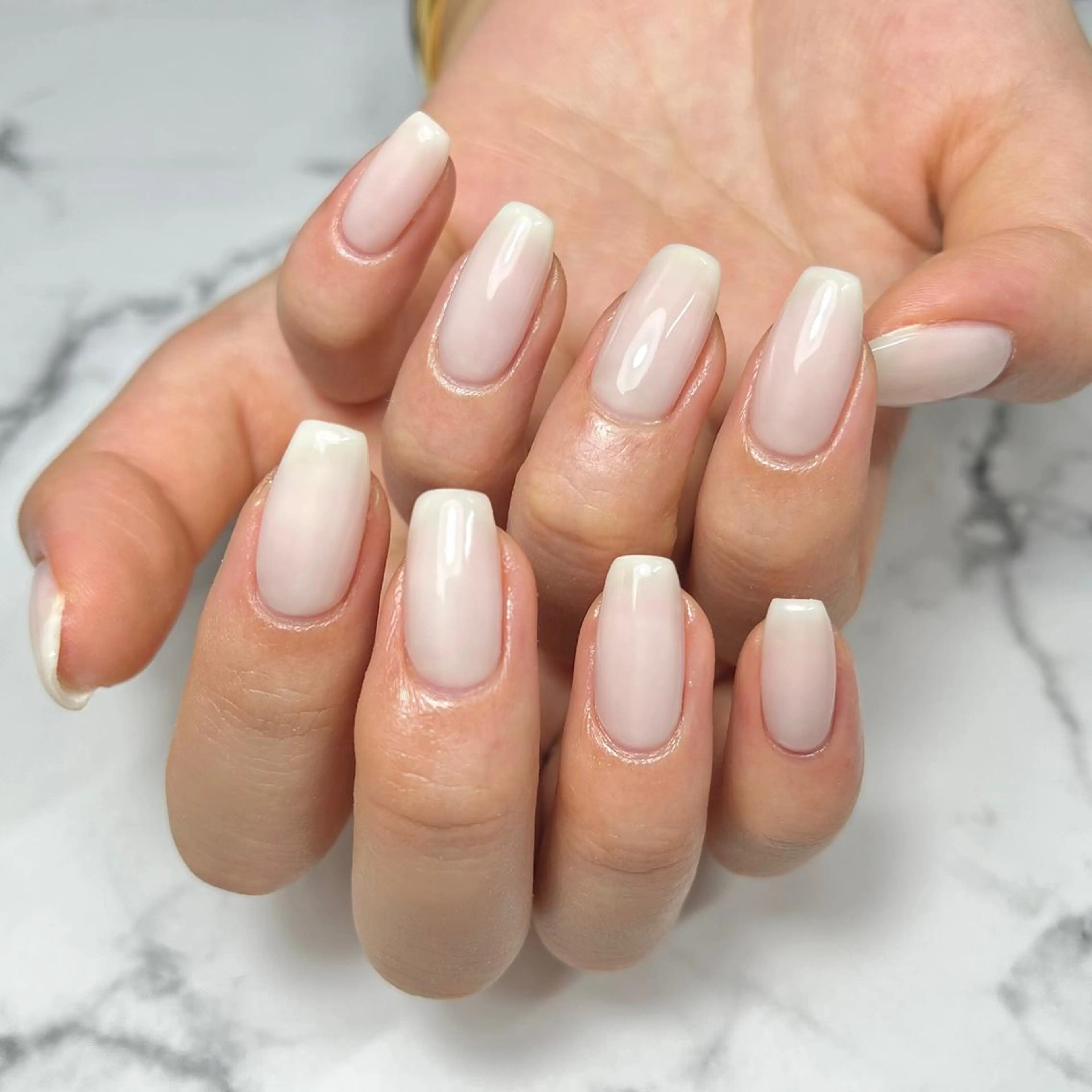 ネイル 持ち込み オフィスネイル ワンカラーネイル シンプルネイル 春ネイル ハンドネイル NAIL NOWのネイルデザイン