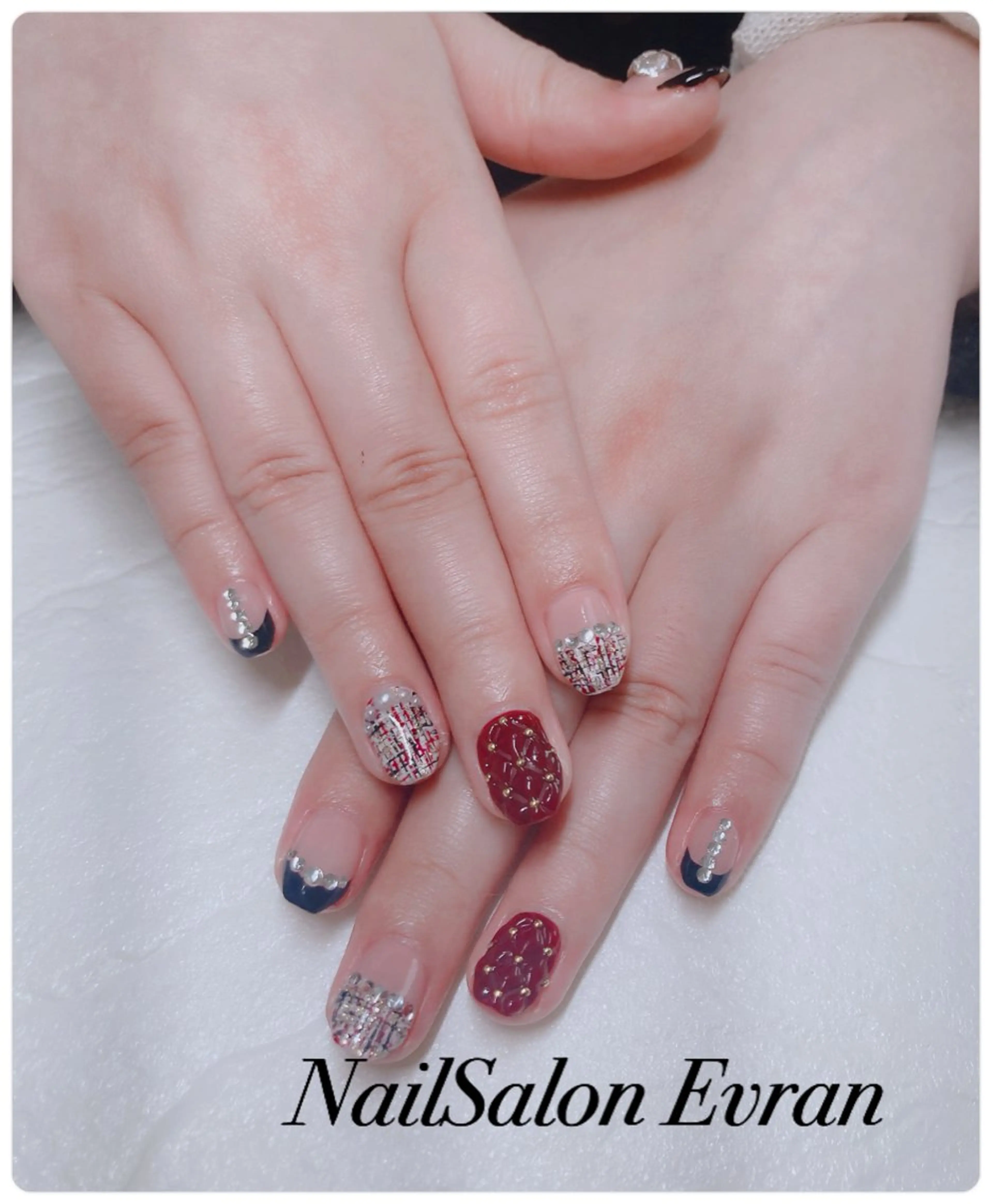 ネイル アートネイル フレンチネイル マグネットネイル 持ち込み ニュアンスネイル ハンドネイル Nail salon Evranのネイルデザイン