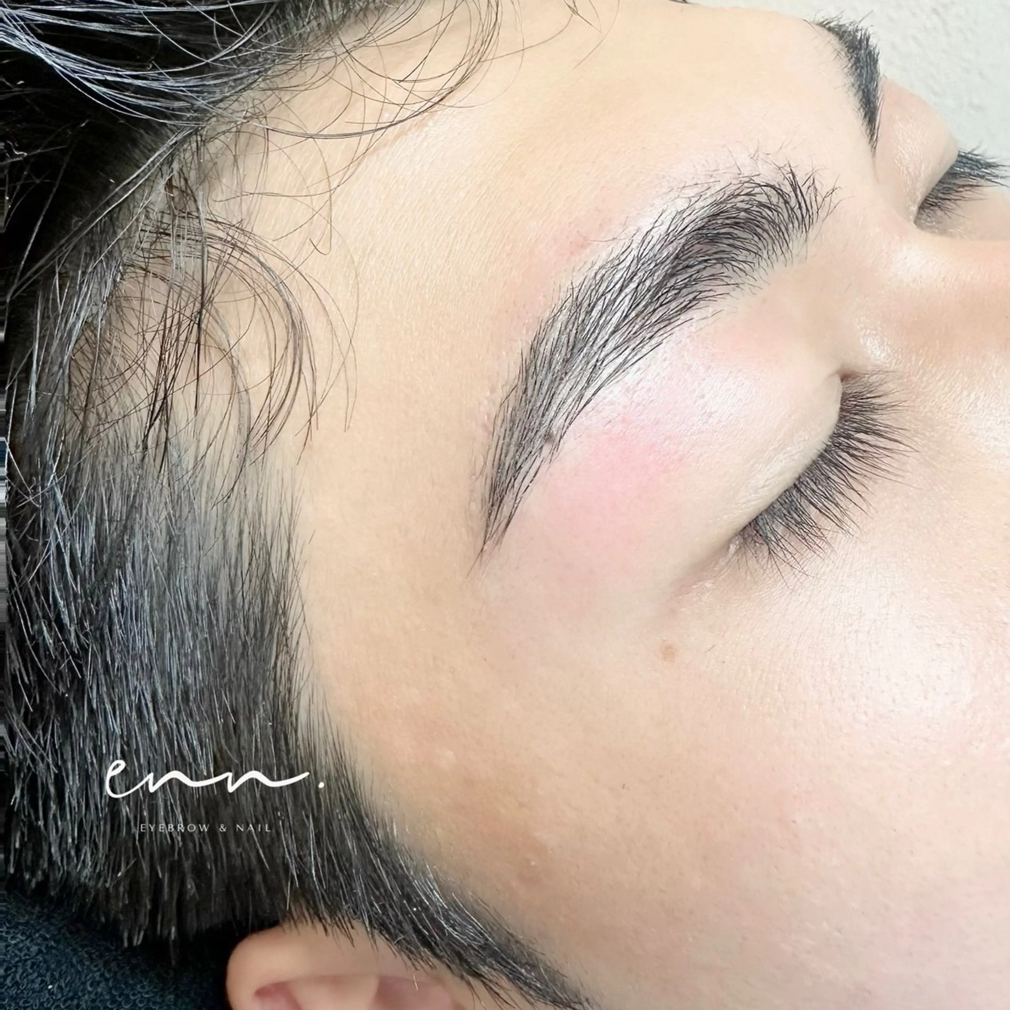 メンズ アイブロウ メンズパーマ ハリウッドブロウリフト メンズアイブロウ 眉毛ワックス脱毛 ワックス脱毛 その他(アイブロウ) enn.《エンドット》所属・enn. 【眉毛/ネイル】のネイルデザイン