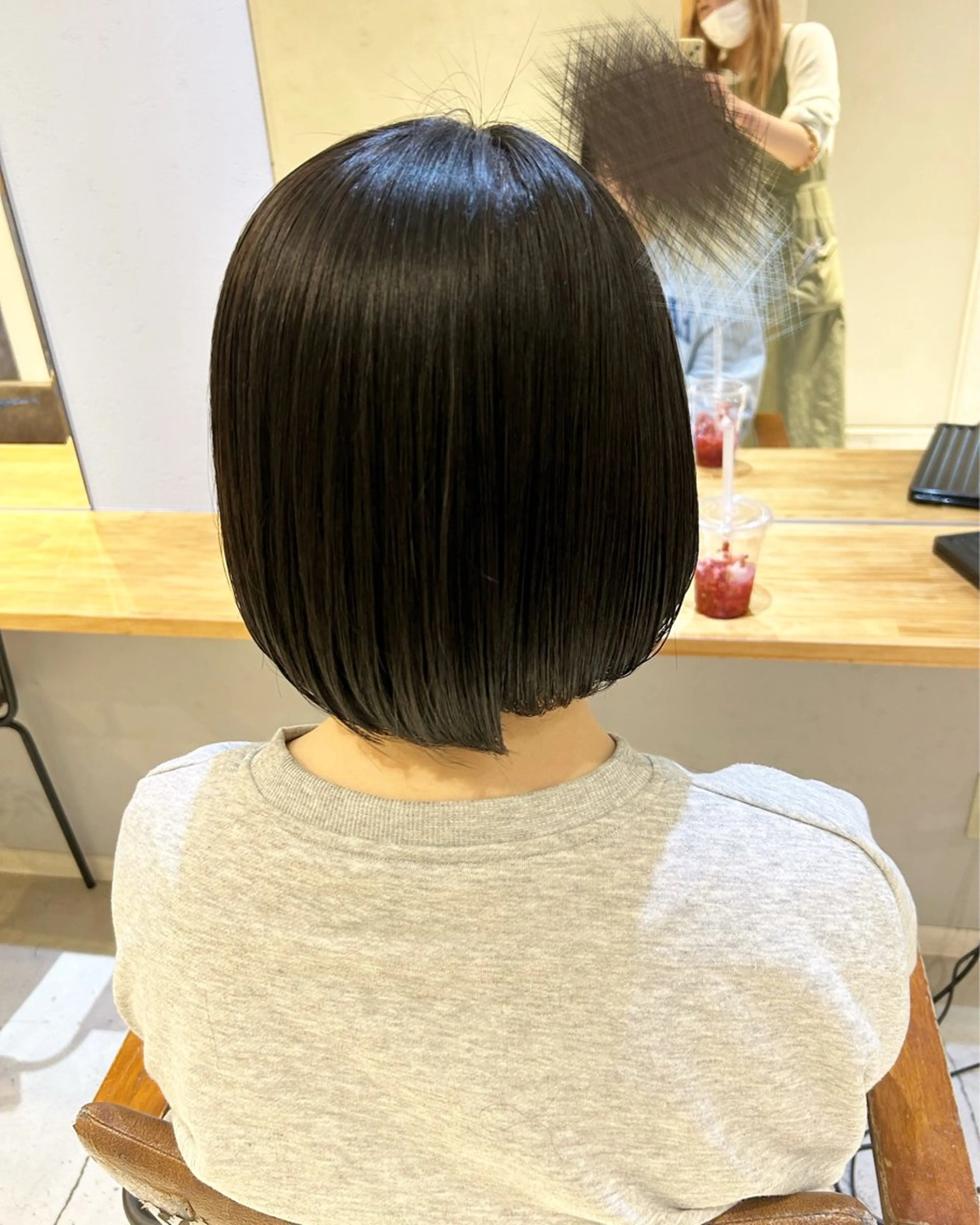 ショート カラー 透明感カラー エドルカラー 小川 優美のヘアスタイル