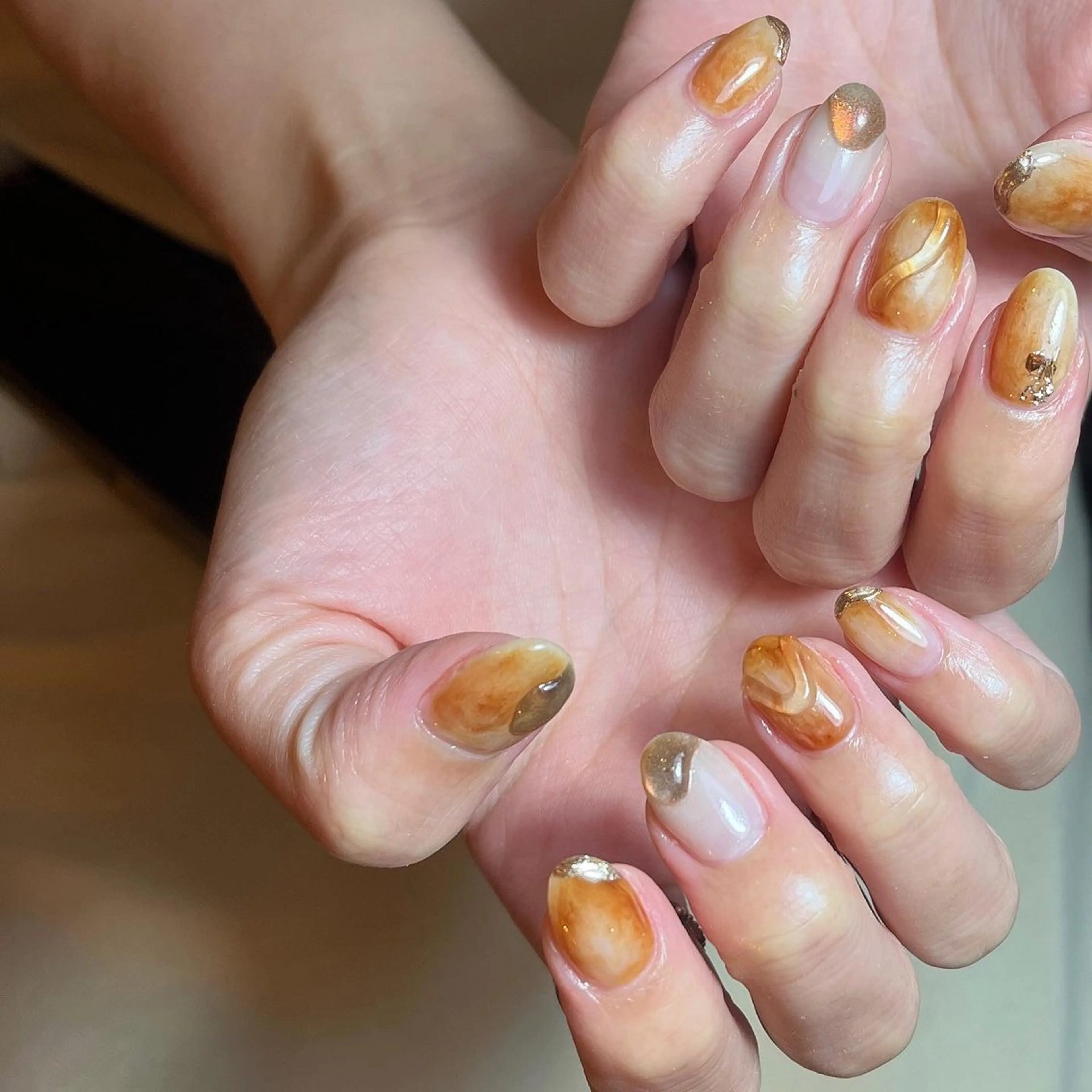 ネイル ブラウン オレンジ ぷっくりネイル フリーランス¨̮⃝ ネイリストOKADAのネイルデザイン