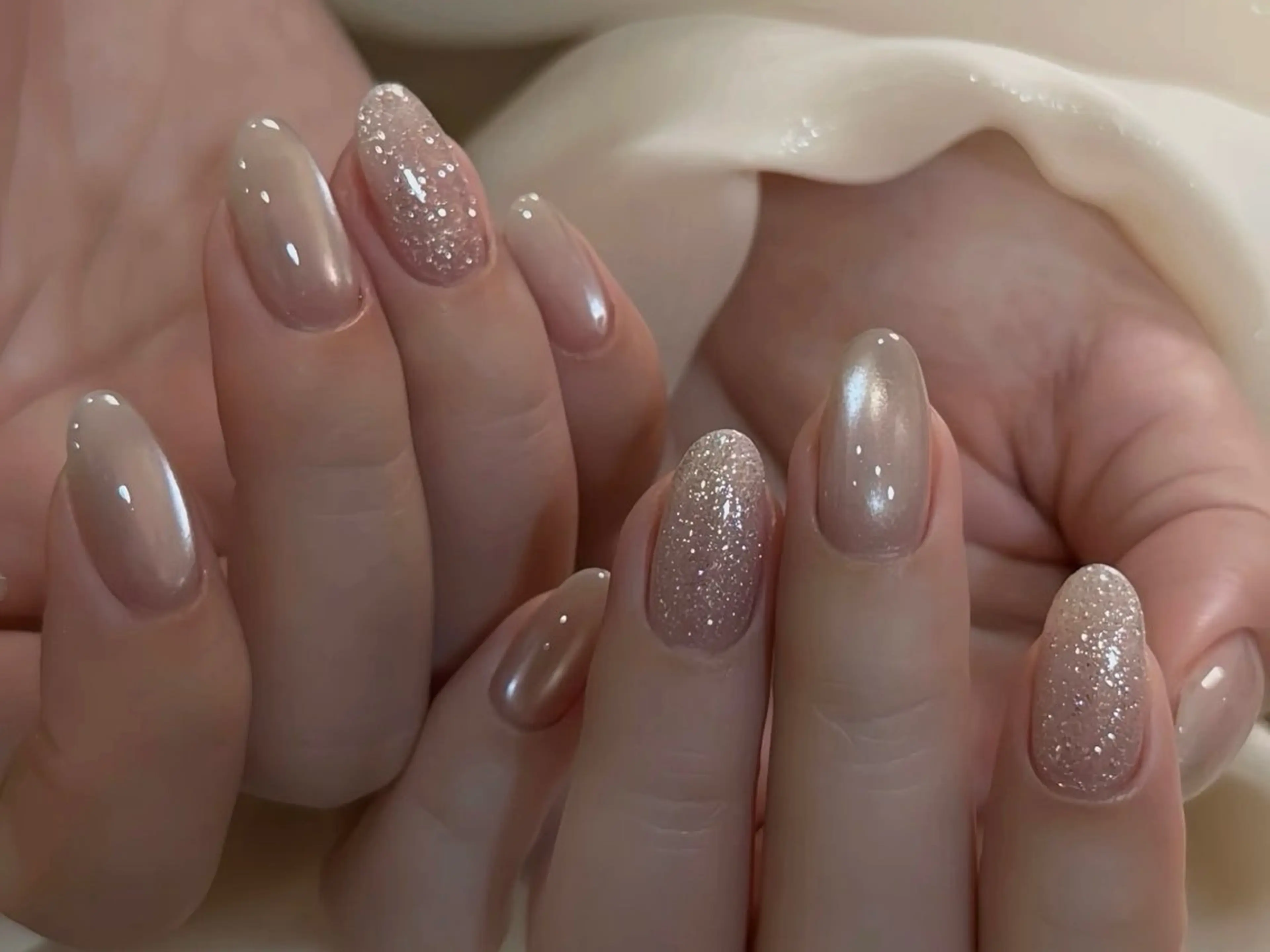 ネイル オーロラネイル 長さ出し フレンチネイル ジェルネイル ガラスフレンチ ハンドネイル Rela・S NAILのネイルデザイン