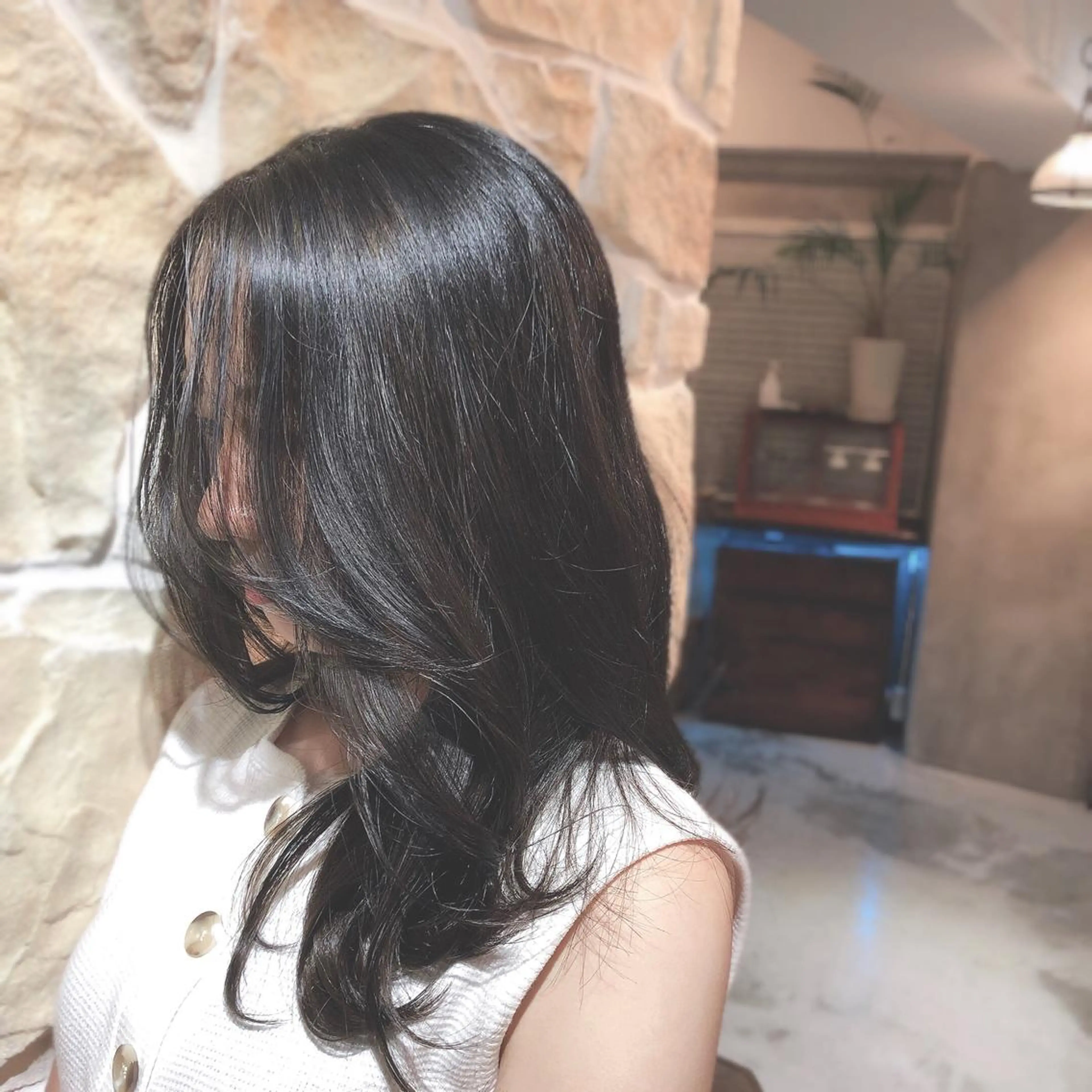 ミディアム カラー 黒髪 カット ヘアカラー トリートメント lasPAVILION-ラスパビリオン-所属・las PAVILIONのヘアスタイル