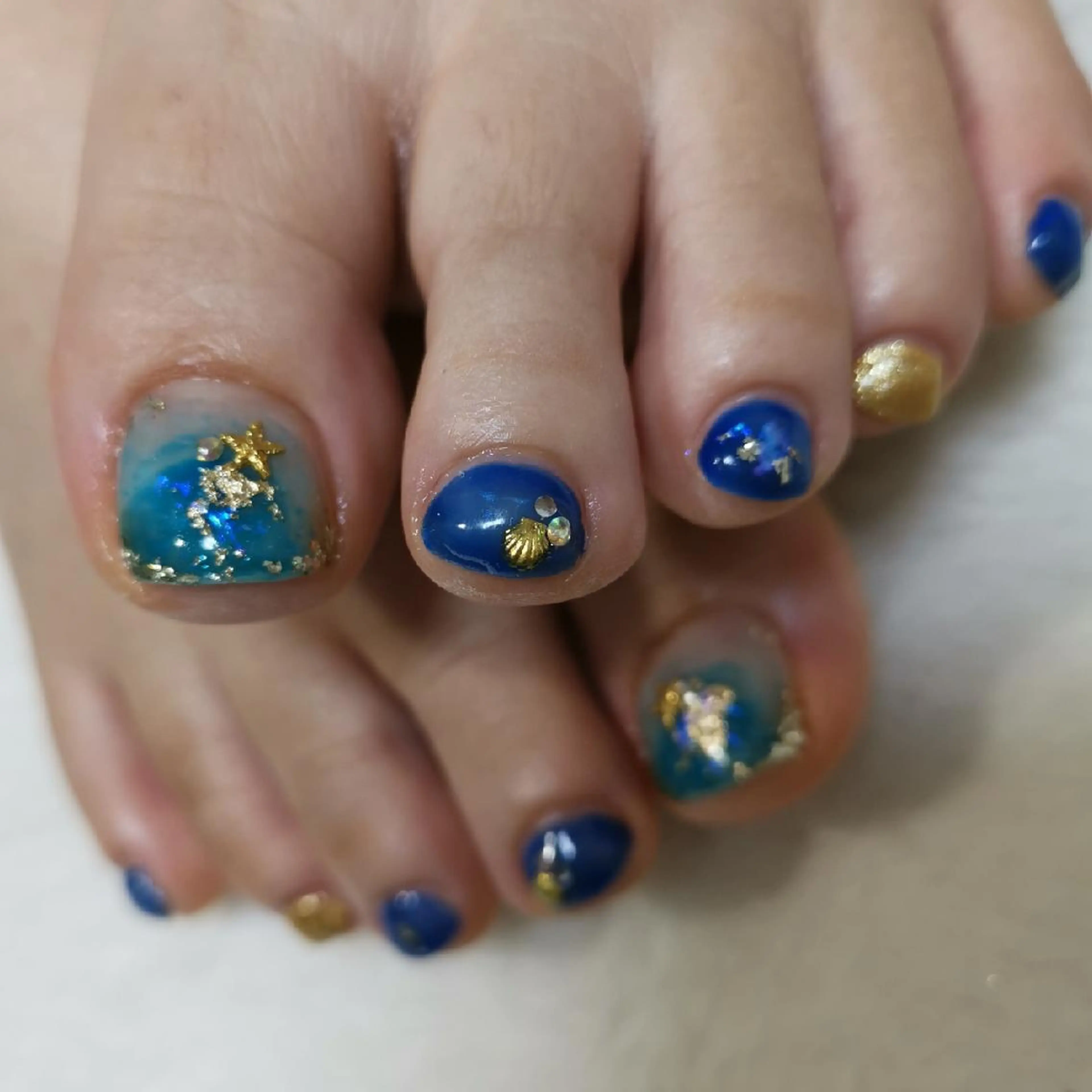 ネイル ブルー クリアネイル フットネイル reve あやののネイルデザイン