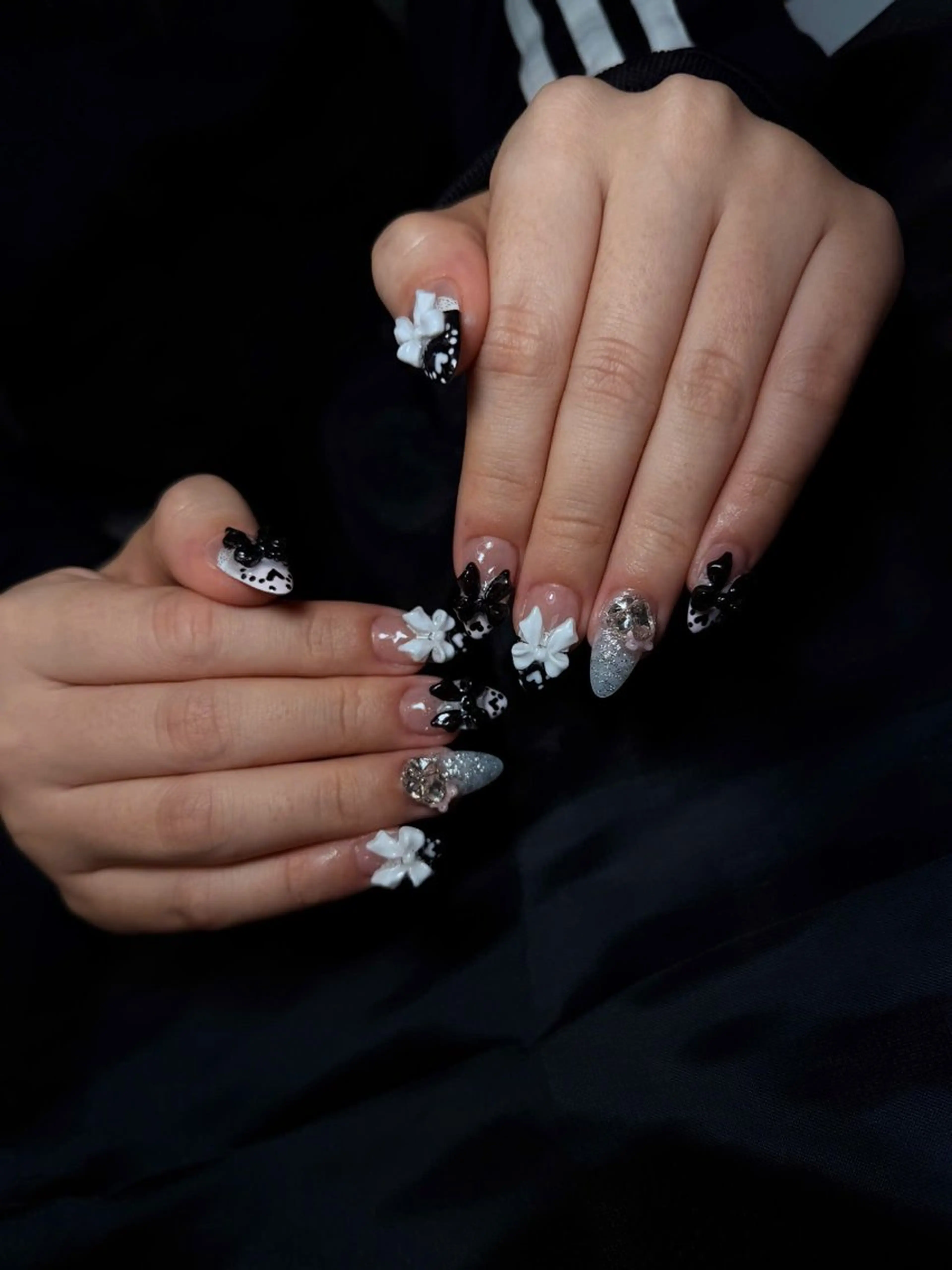 セミロング ハンドネイル Bibi beauty spa Osaka所属・Bibi nail Osakaのネイルデザイン