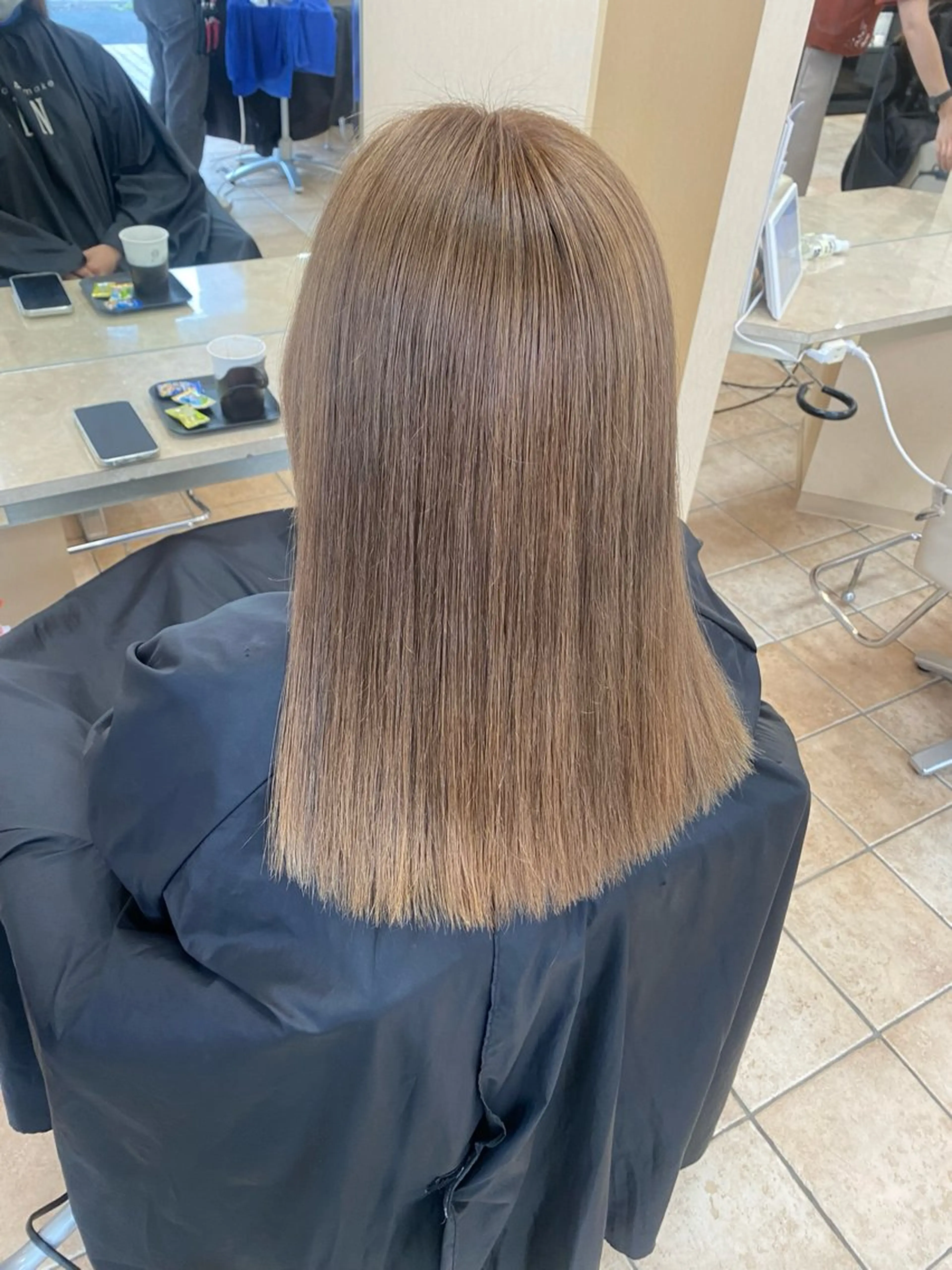 セミロング ヘアカラー トリートメント 🇰🇷韓国風顔周り NANAMI🇰🇷のヘアスタイル