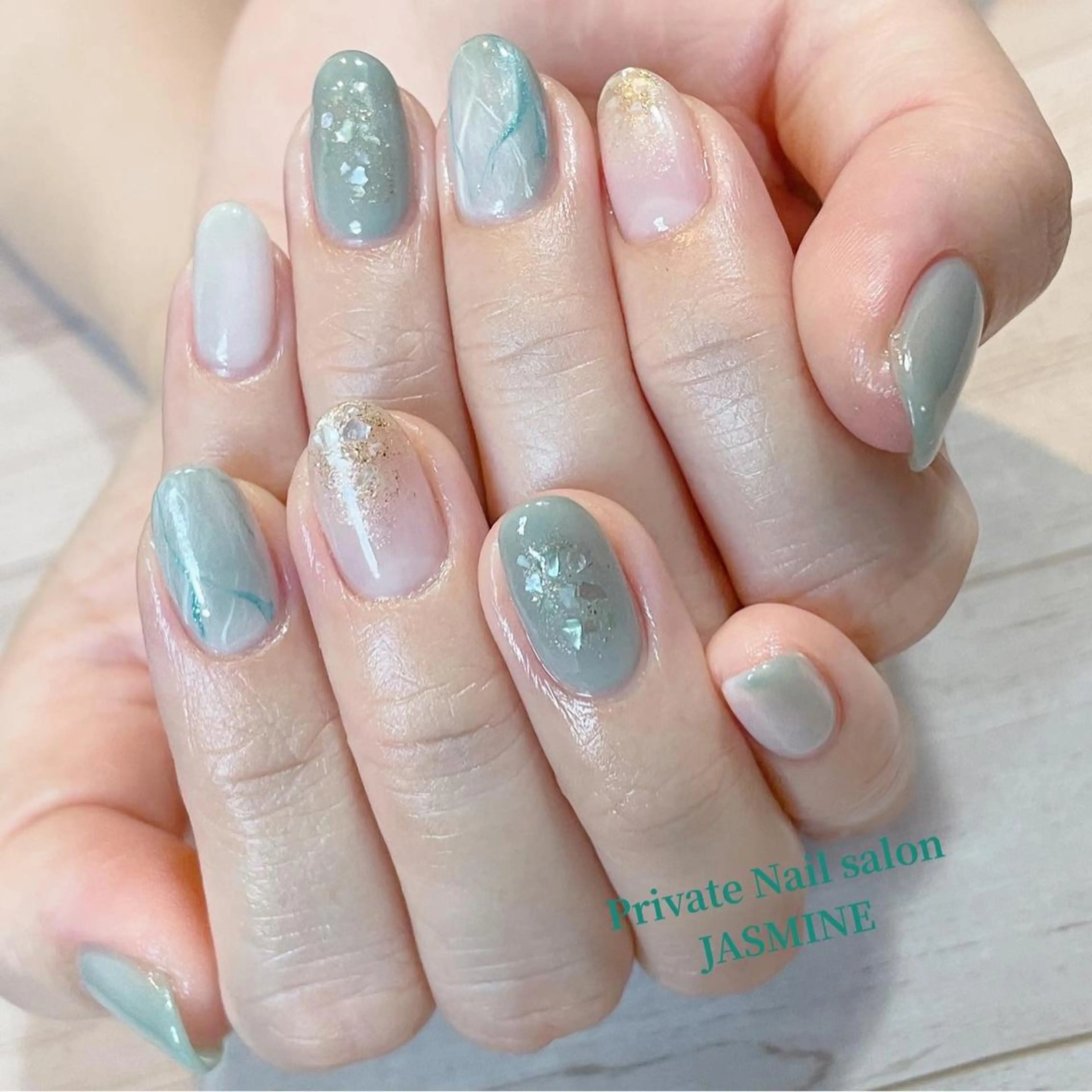 ネイル グリーン ニュアンスネイル ハンドネイル Nail salon JASMINEのネイルデザイン