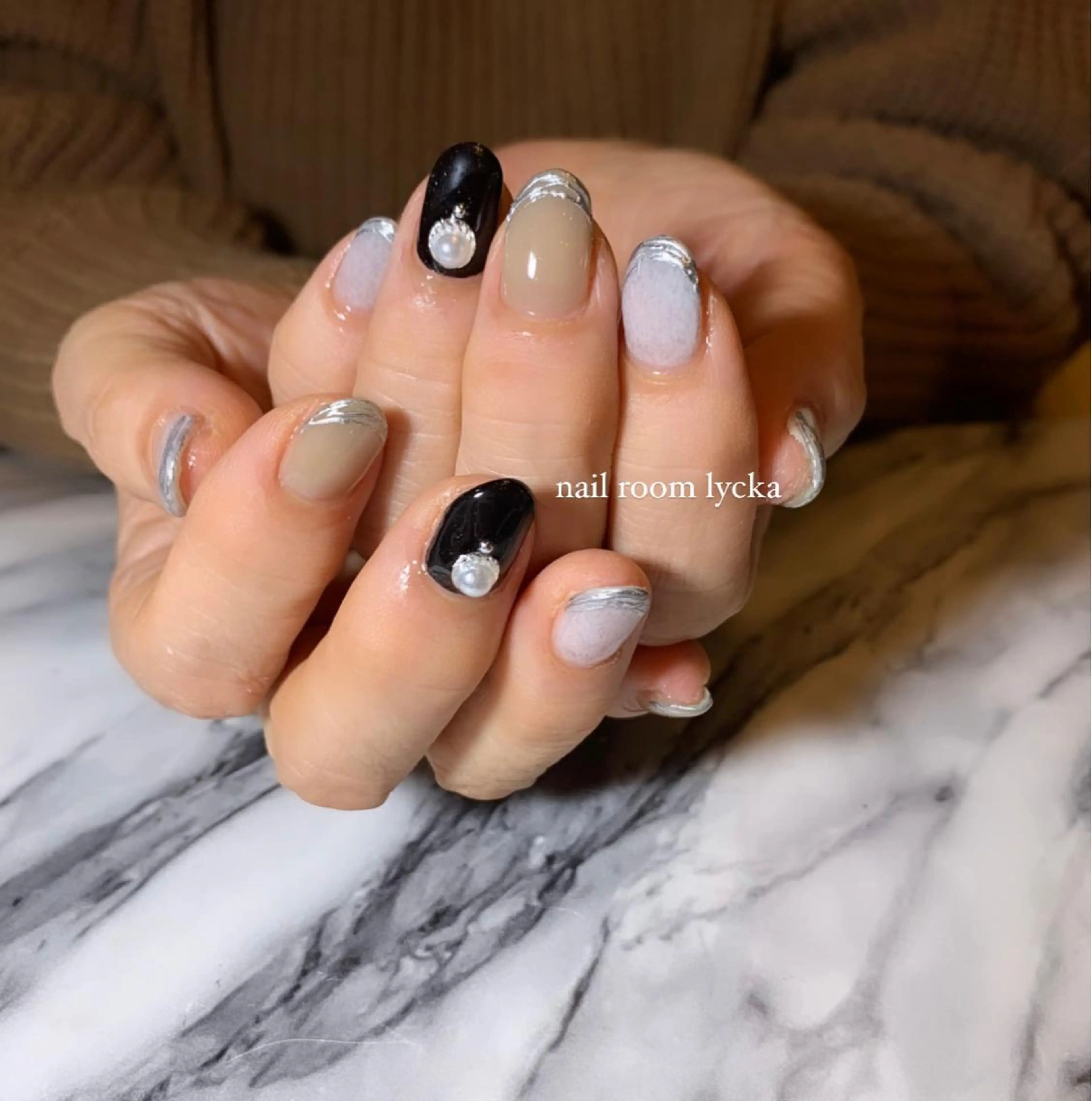 ネイル ﾈｲﾙﾙｰﾑﾘｯｶ 𝐦𝐚𝐲𝐮のネイルデザイン