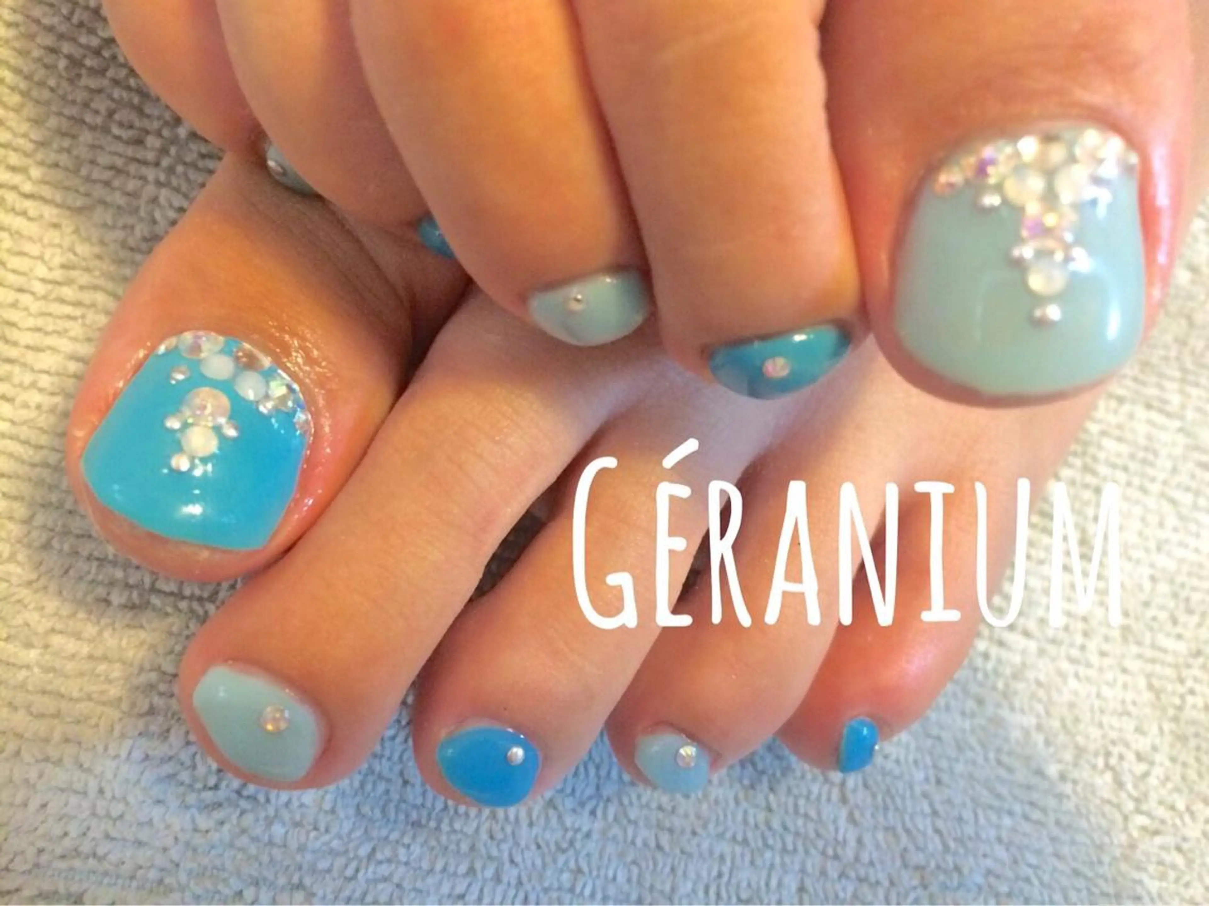 ネイル ブルー GéRanium Harukaのネイルデザイン