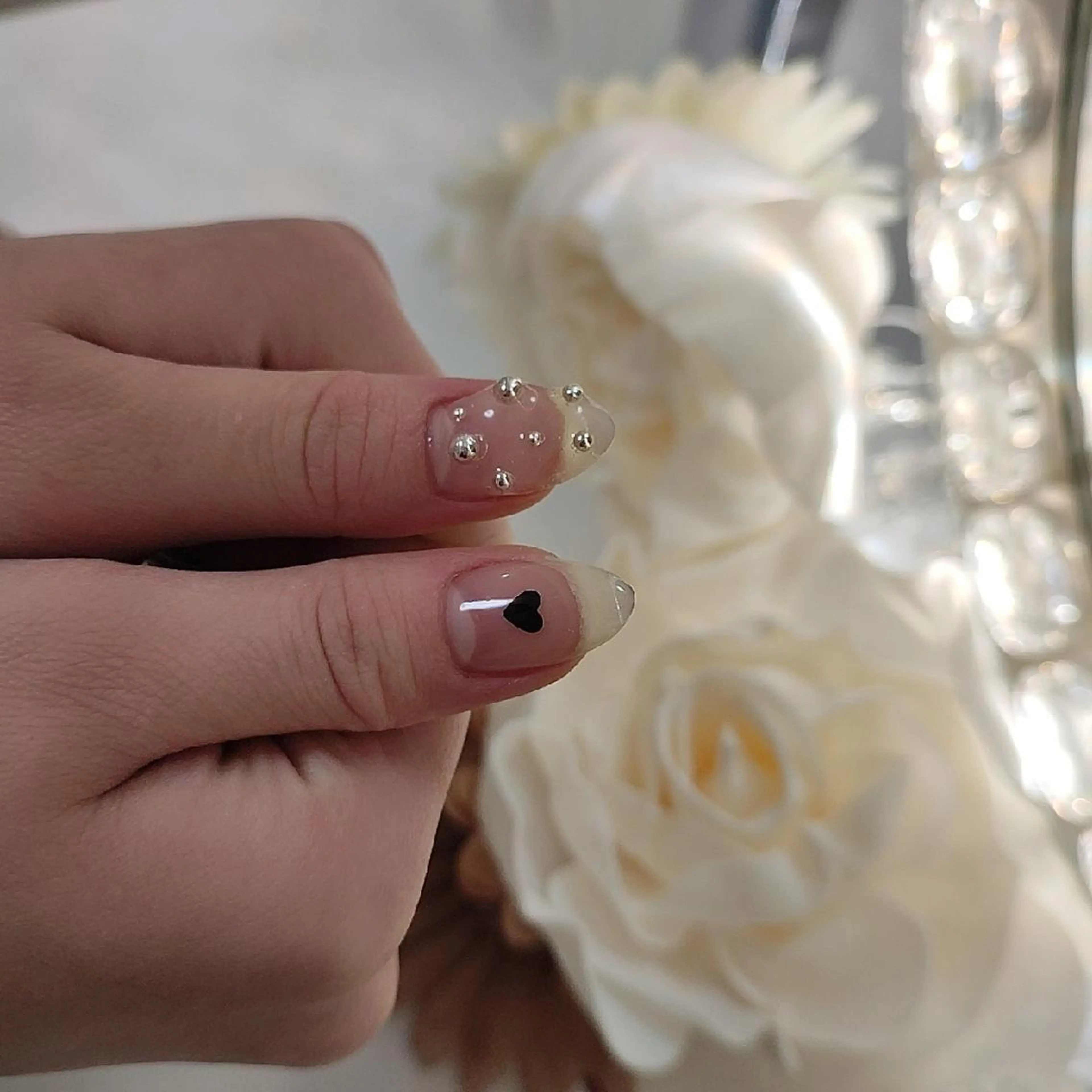 ネイル ハンドネイル RUNWAY 　　の眉毛・アイブロウイメージ