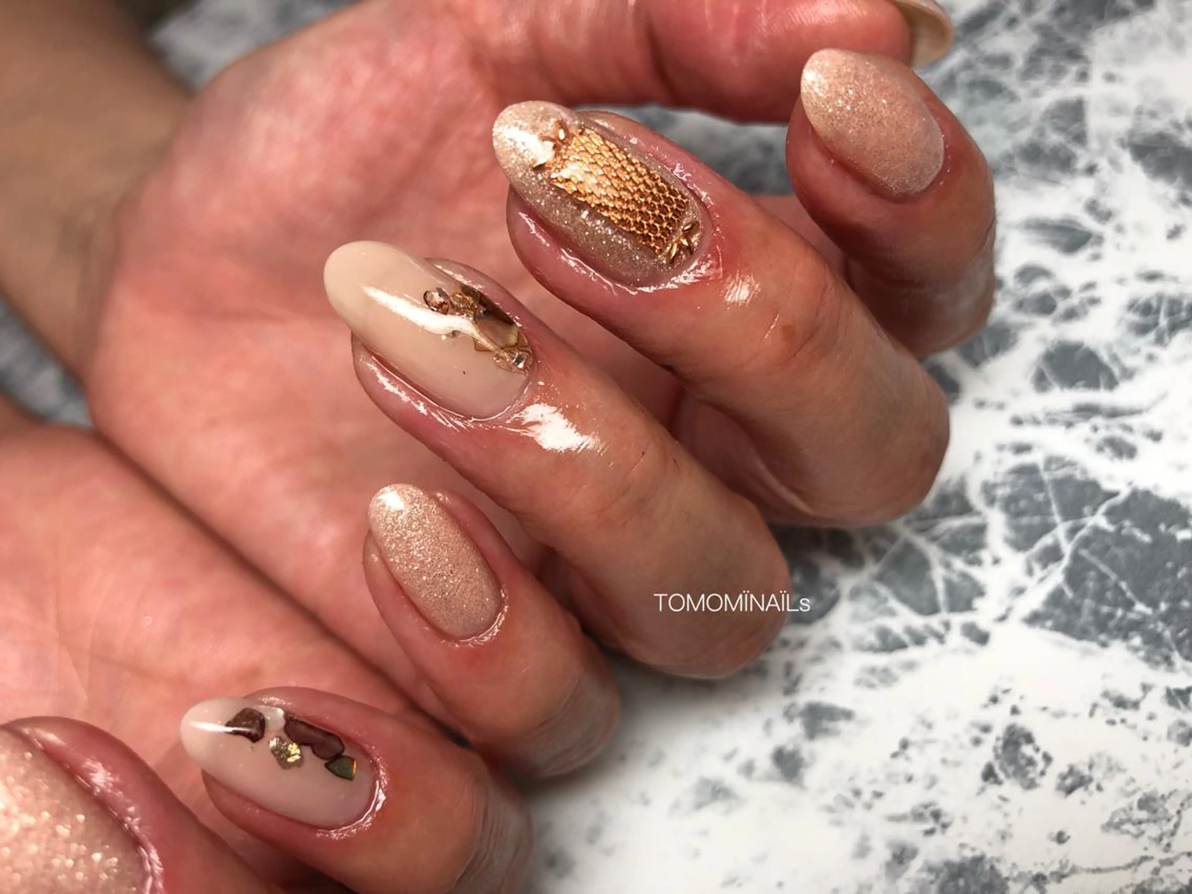 ネイル private salon TOMOMINAILs所属・TOMOMI NAILsのネイルデザイン