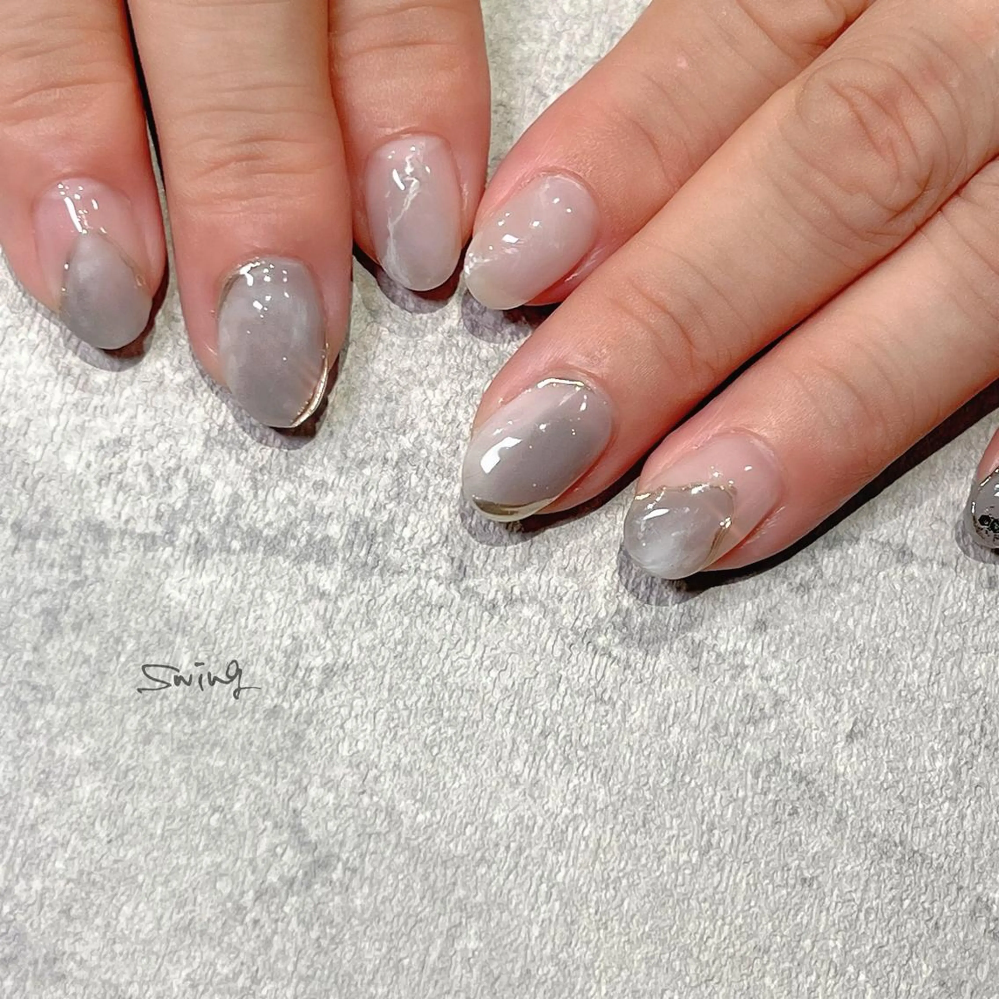 ネイル オフィスネイル ホワイト SWING Nail Salon所属・Yoshida Takakoのネイルデザイン