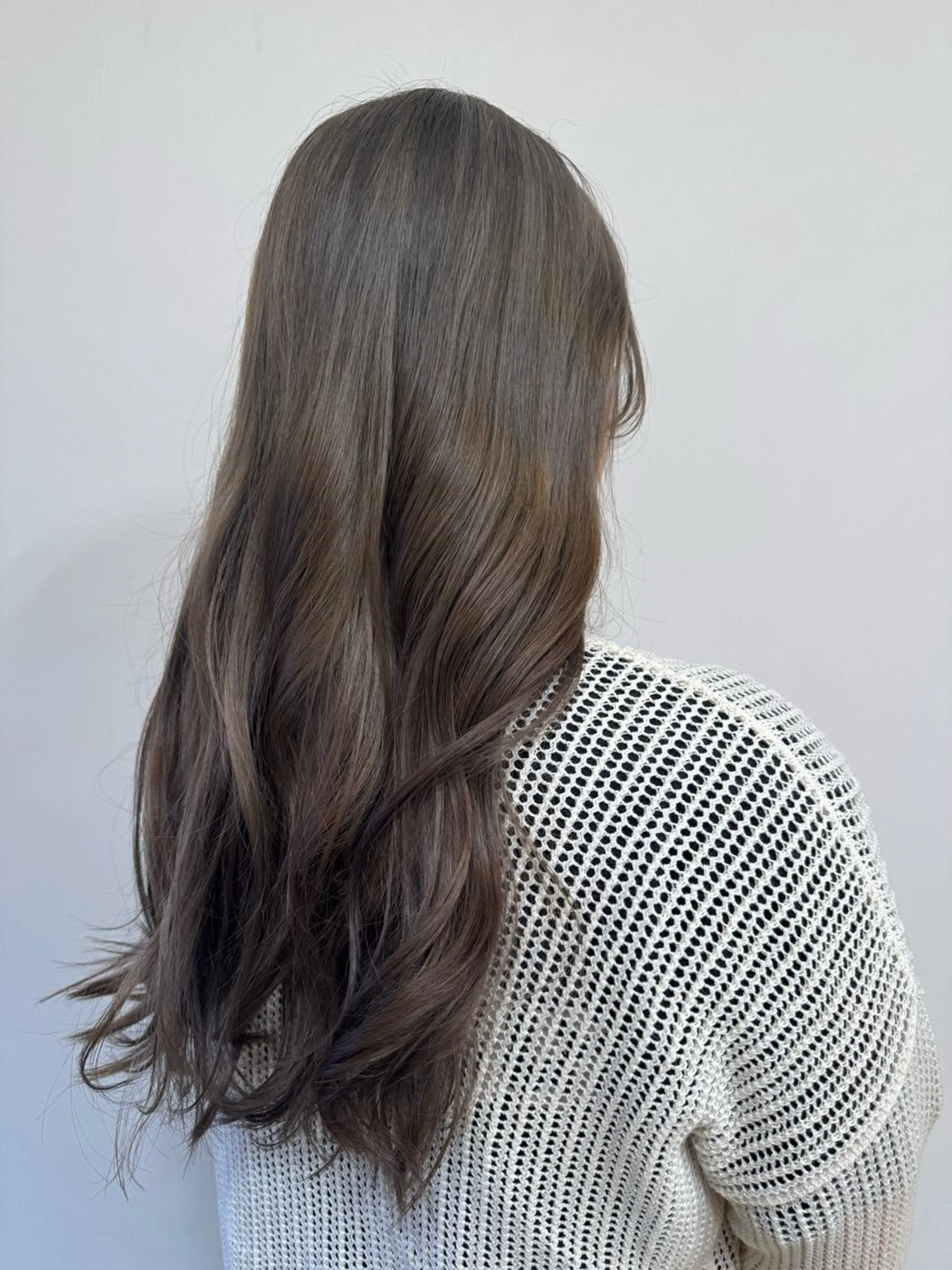 ロング カラー ブリーチ SUNNY美容室所属・かとう りいなのヘアスタイル