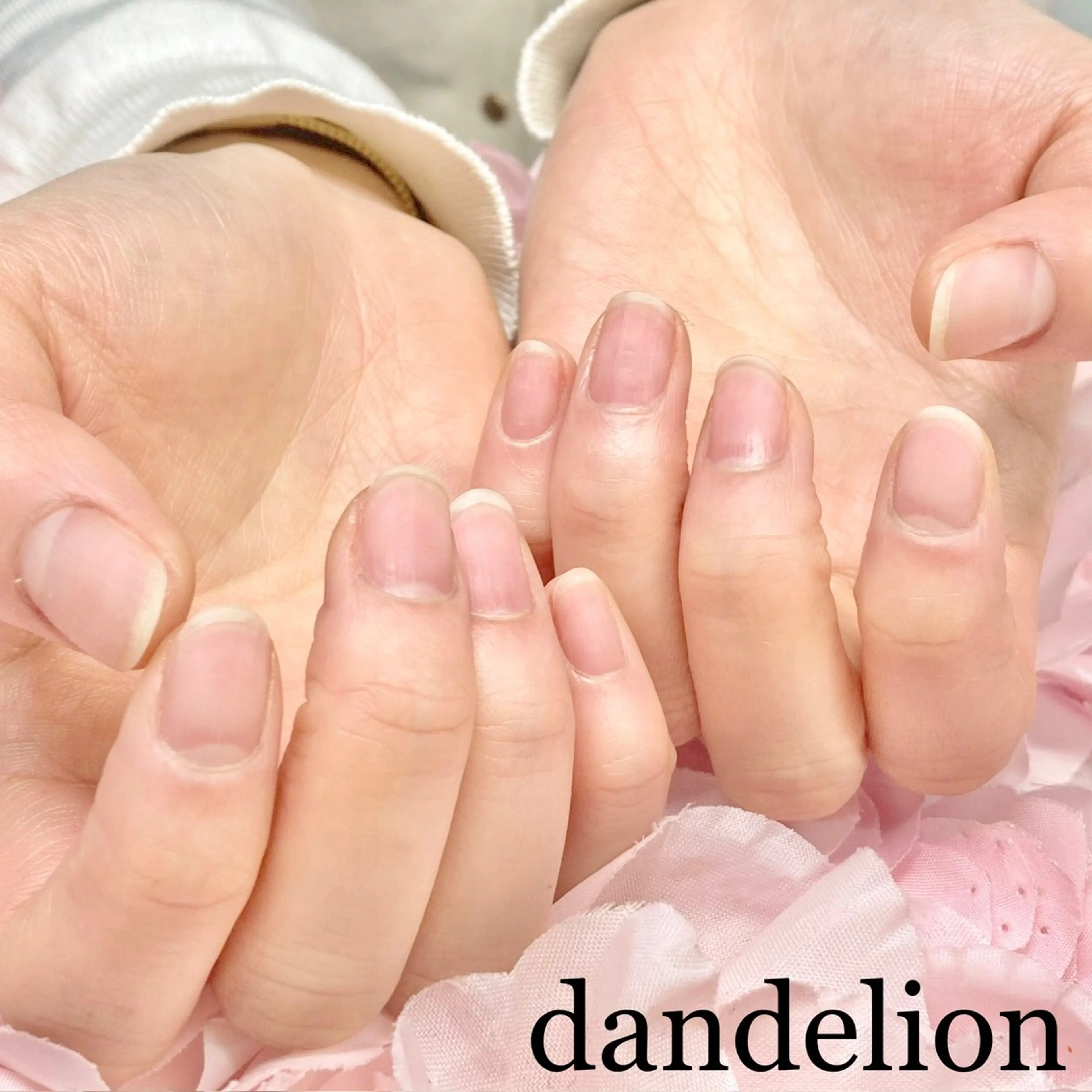 ネイル ハンドケア dandelion ダンデライオンのネイルデザイン