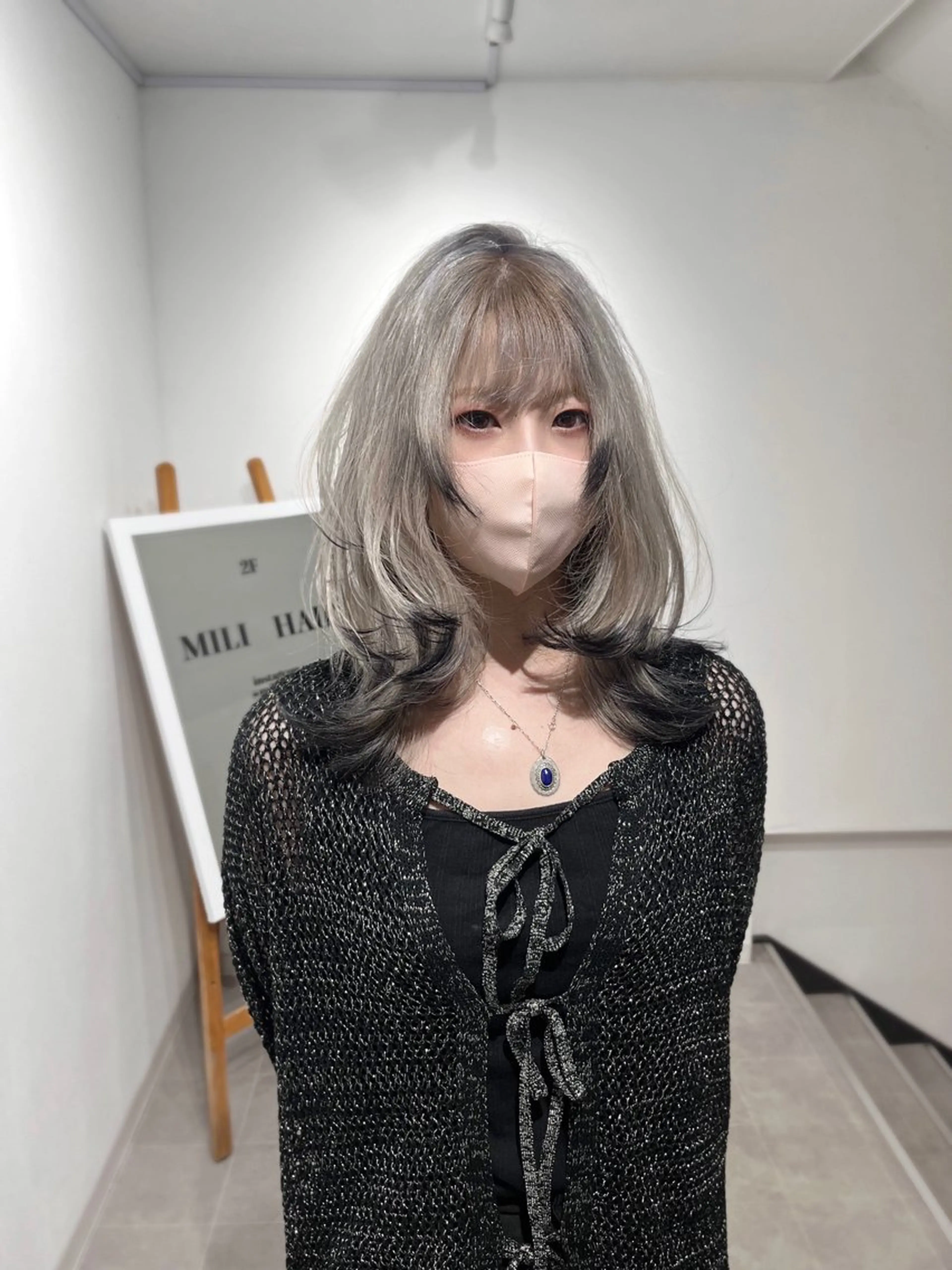 ミディアム カラー デザインカラー レイヤーカット ヘアカラー トリートメント 韓国ヘア🇰🇷 RYOTAのヘアスタイル