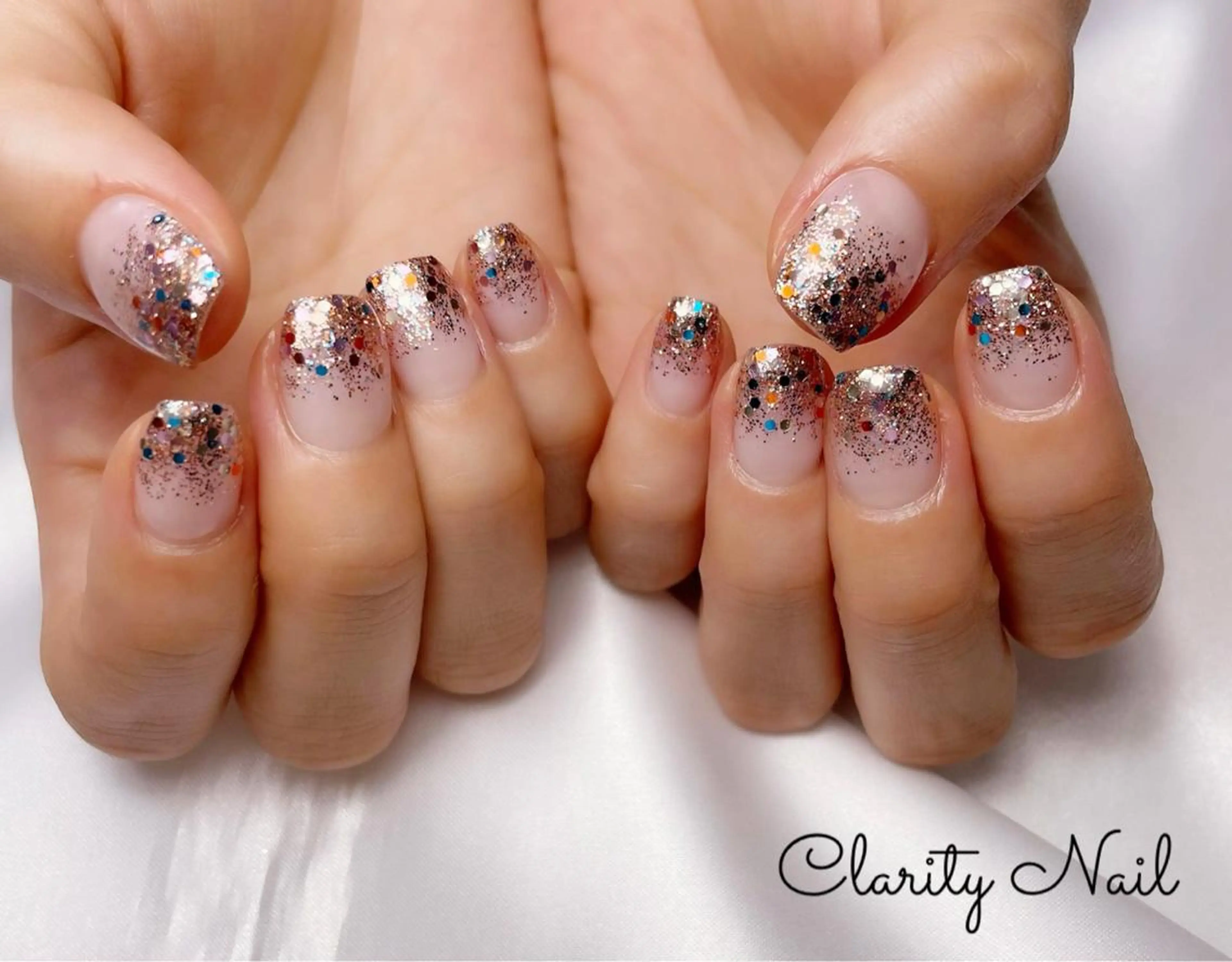 ネイル グラデーション ラメ(グリッター) ラメグラデーション ハンドネイル Clarity Nailのネイルデザイン