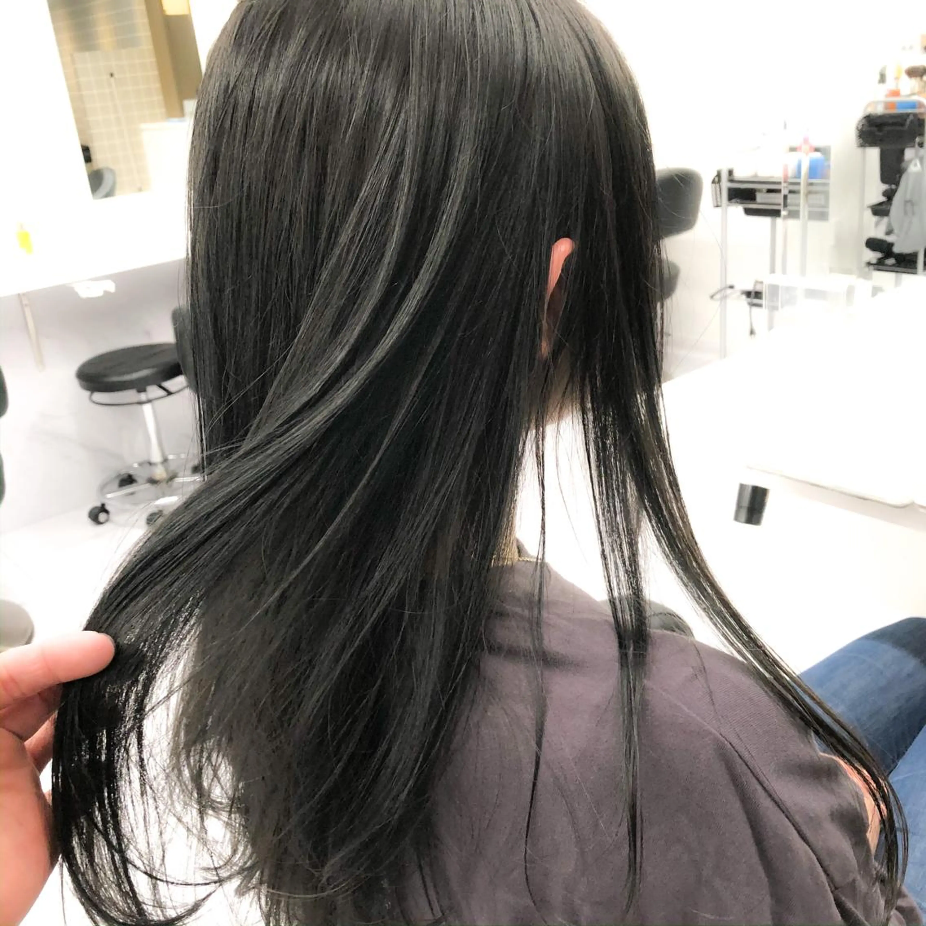 ロング カット ヘアカラー ハイトーン×レイヤー カットTAKUMIのヘアスタイル