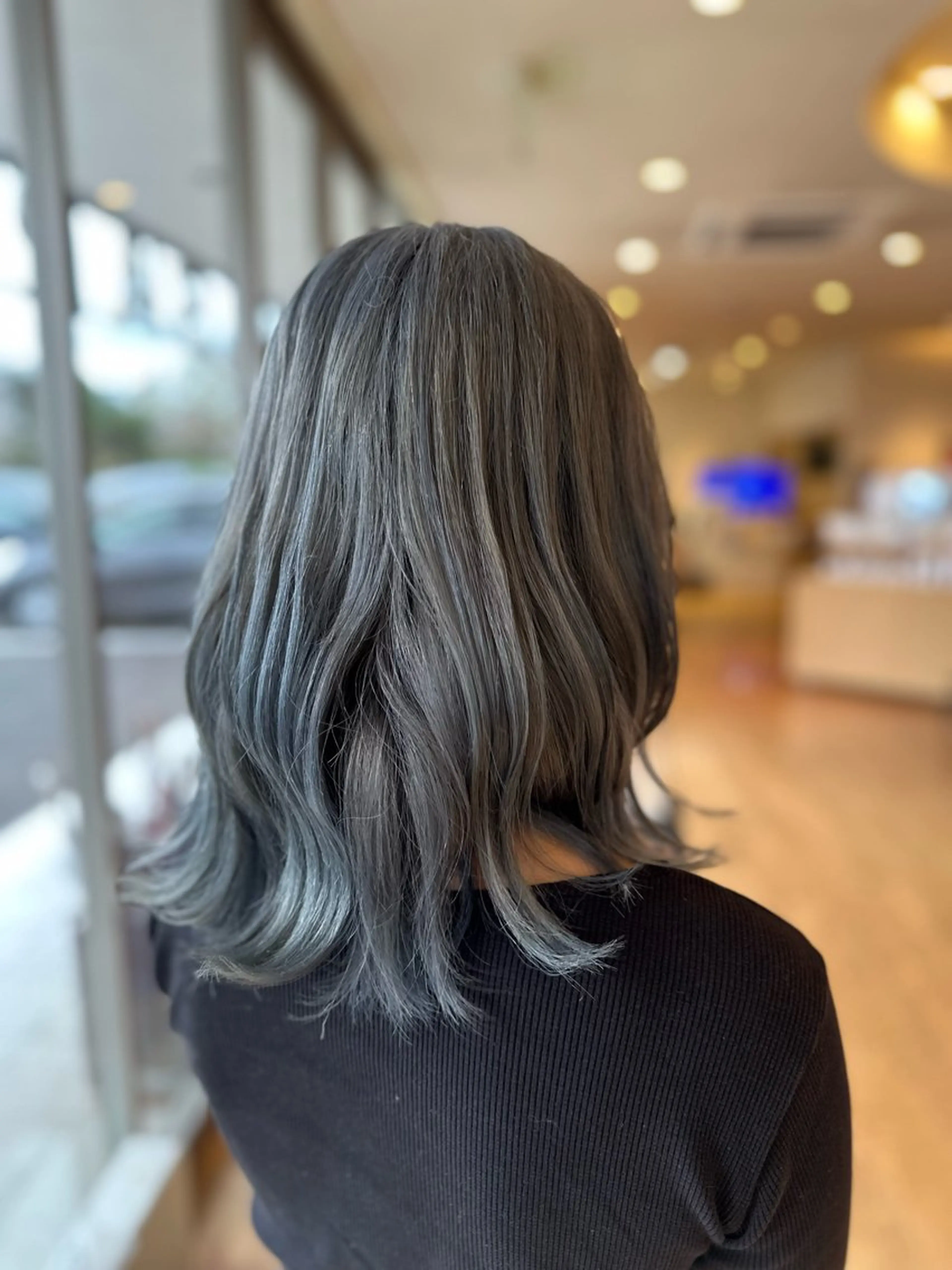 カラー 梶原 美保のヘアスタイル