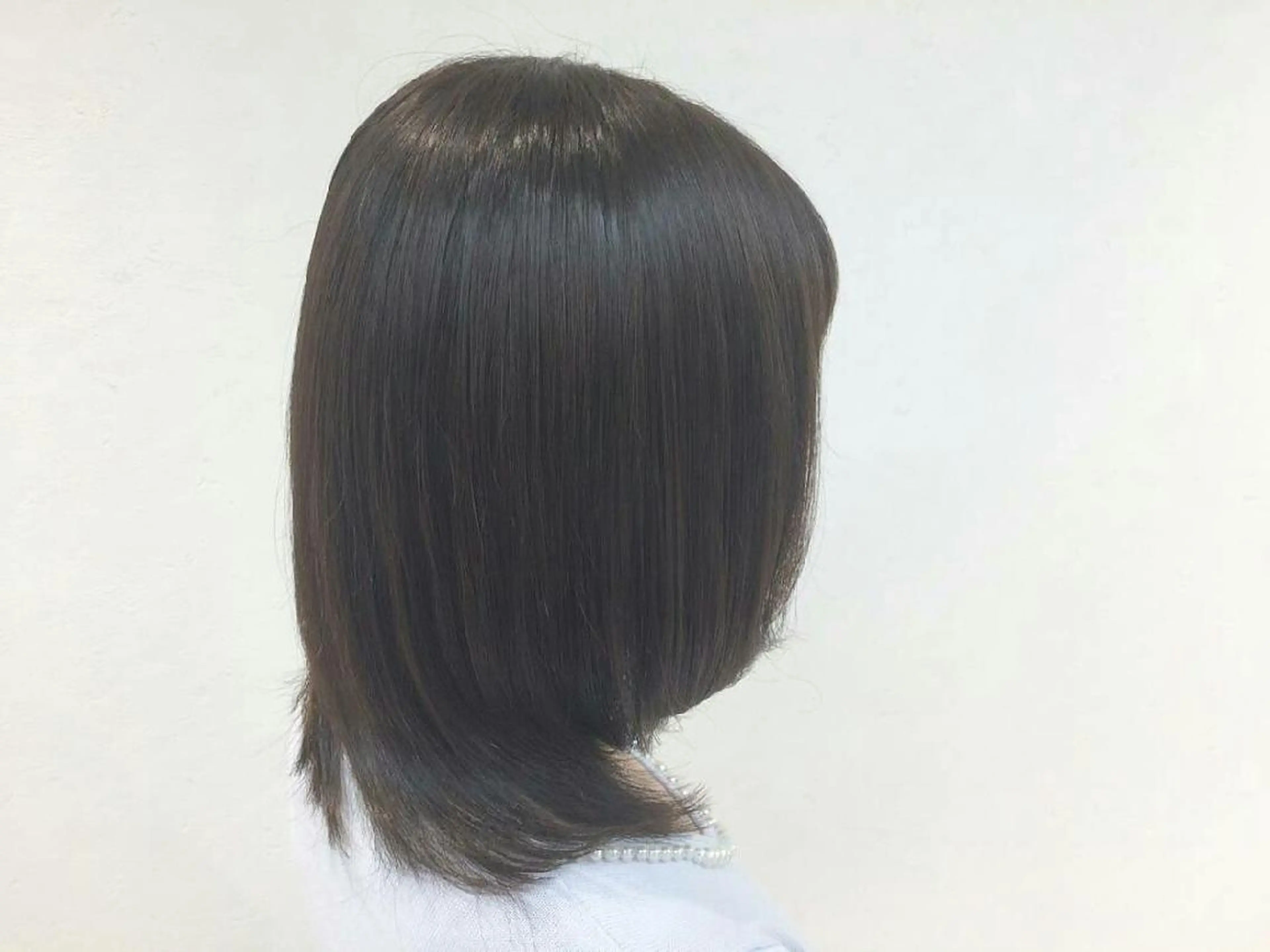 ミディアム カラー イルミナカラー 透明感ハイライト◎ 伊藤夏海のヘアスタイル