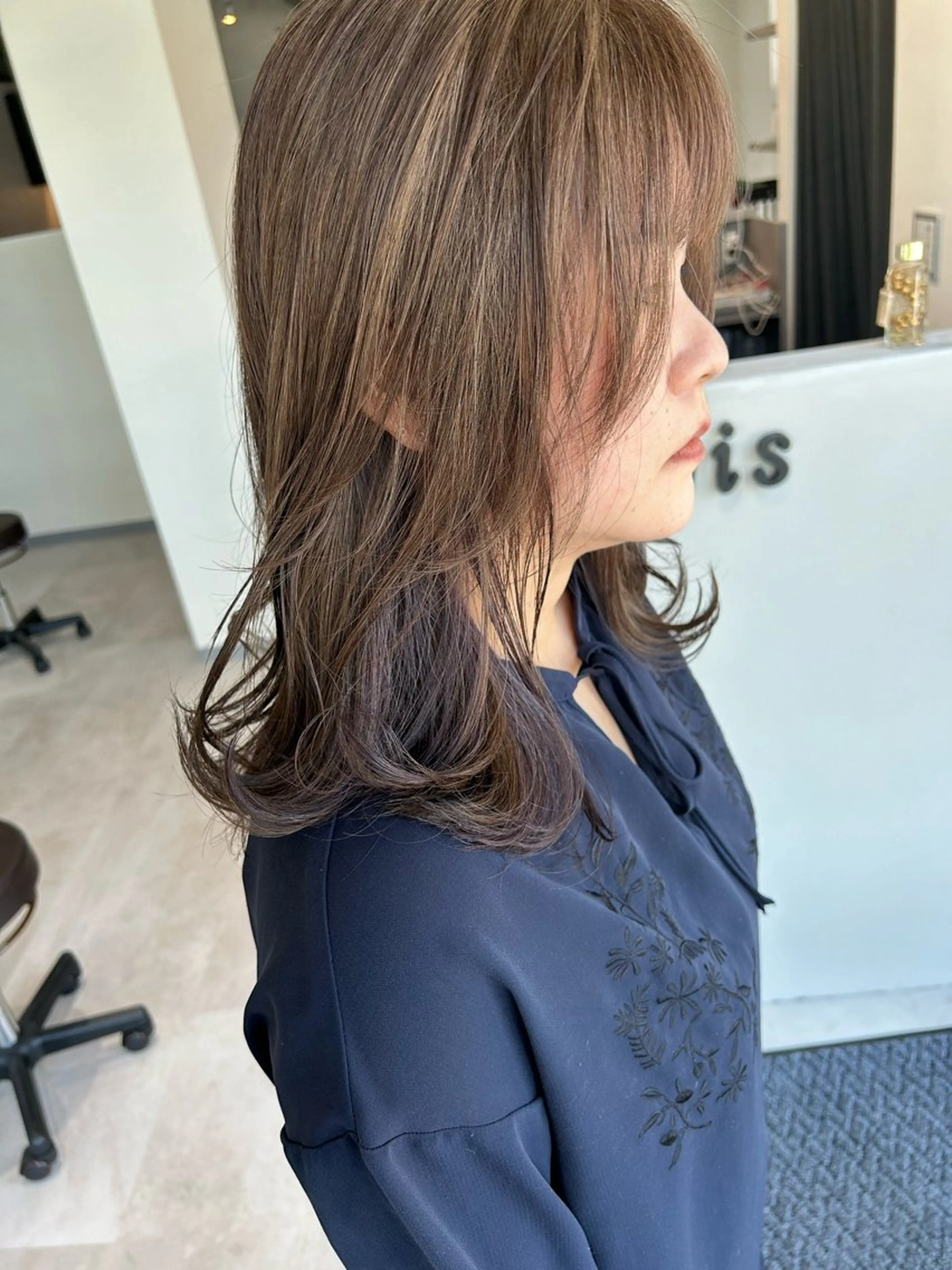 セミロング カラー ヘアアレンジ ブリーチ インナーカラー ブリーチなしカラー カット ヘアカラー トリートメント 白髪ぼかしハイライト 柳川拓哉のヘアスタイル