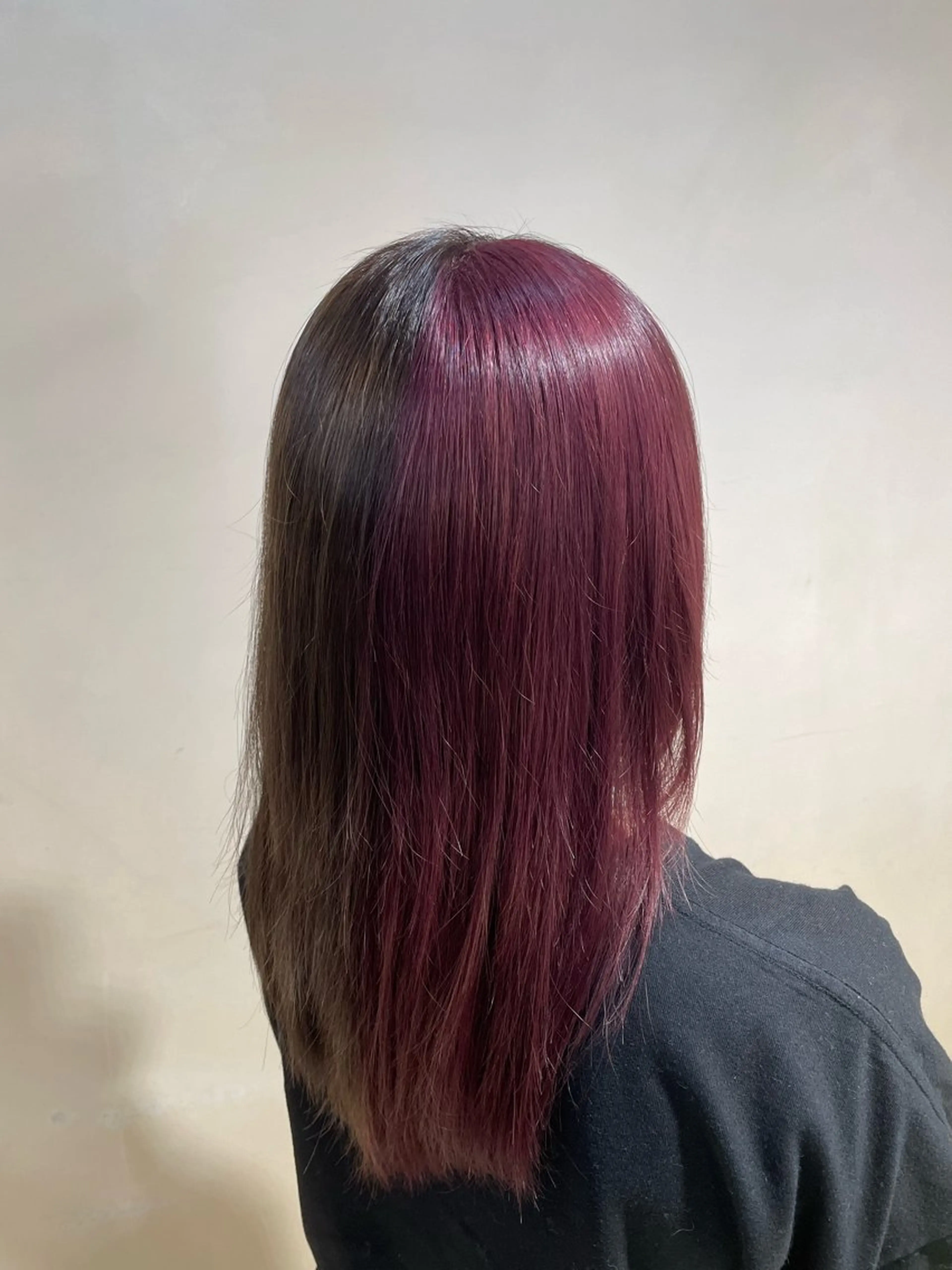 ロング カラー ピンクカラー ヘアカラー azule 草加所属・山川 大翔のヘアスタイル