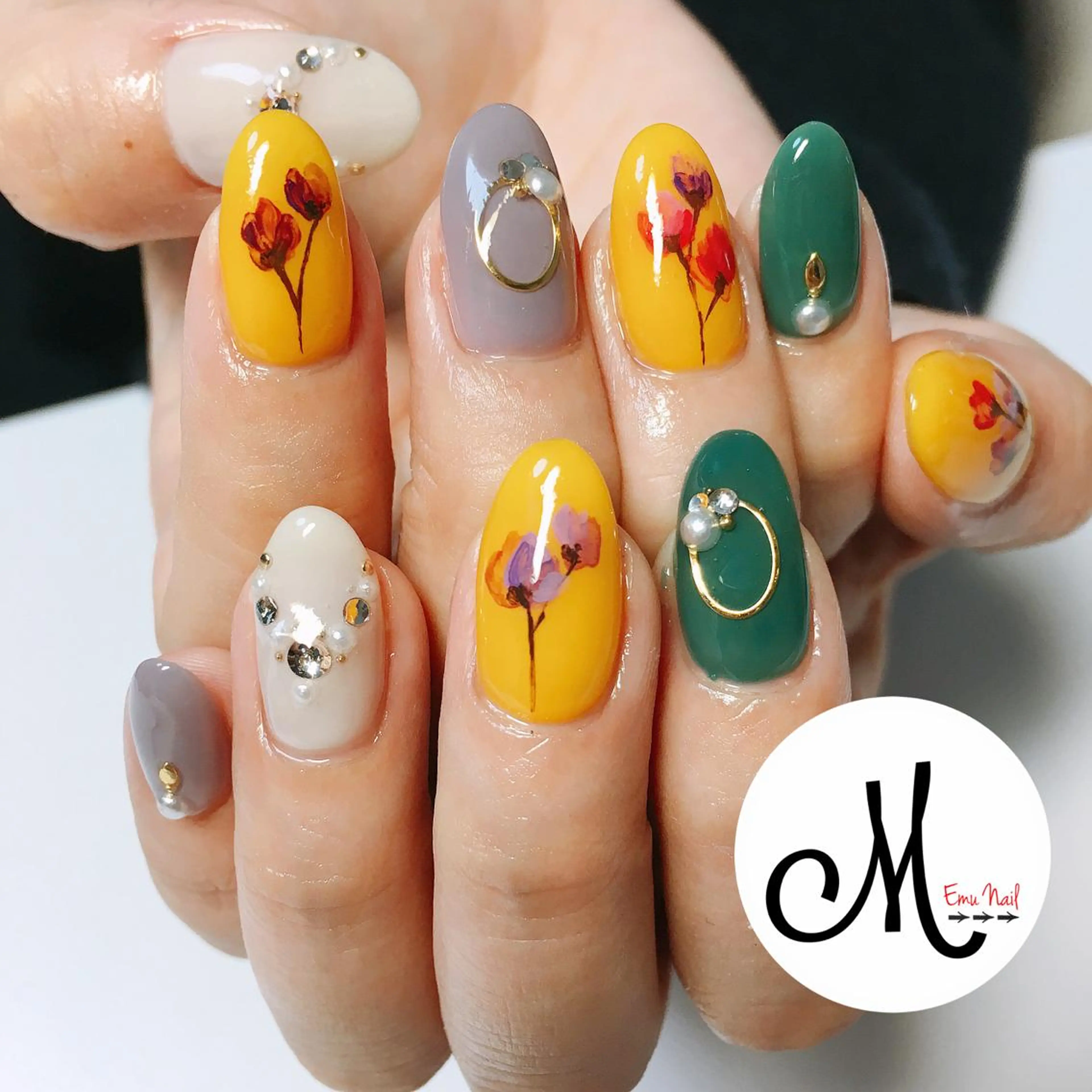 ネイル ハンドネイル Emu Nailのネイルデザイン