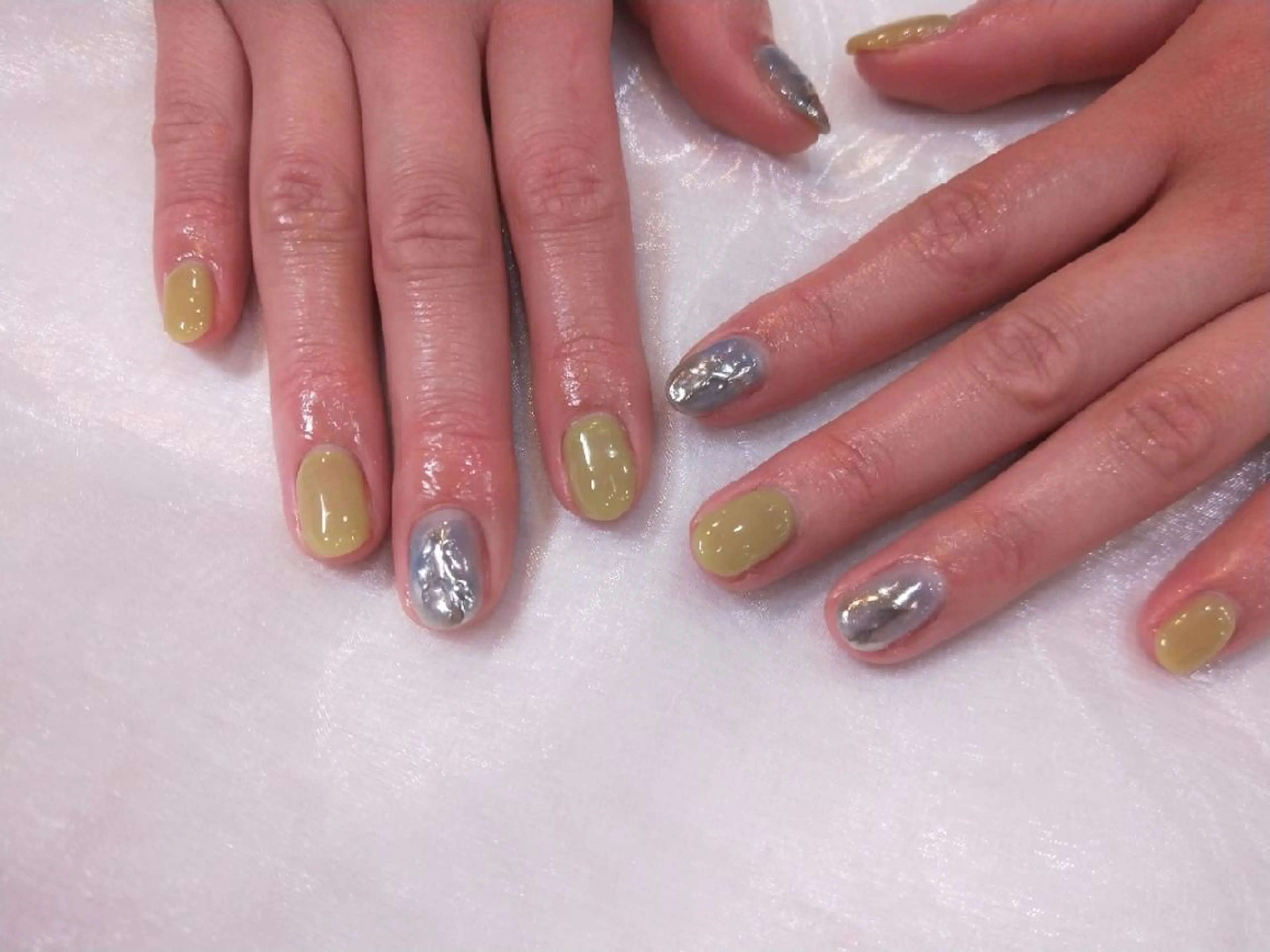 ネイル ハンドネイル ハンドケア R'well所属・はばすみれ🎀ﾈｲﾙ 光ﾌｪｲｼｬﾙ ﾍｱのネイルデザイン