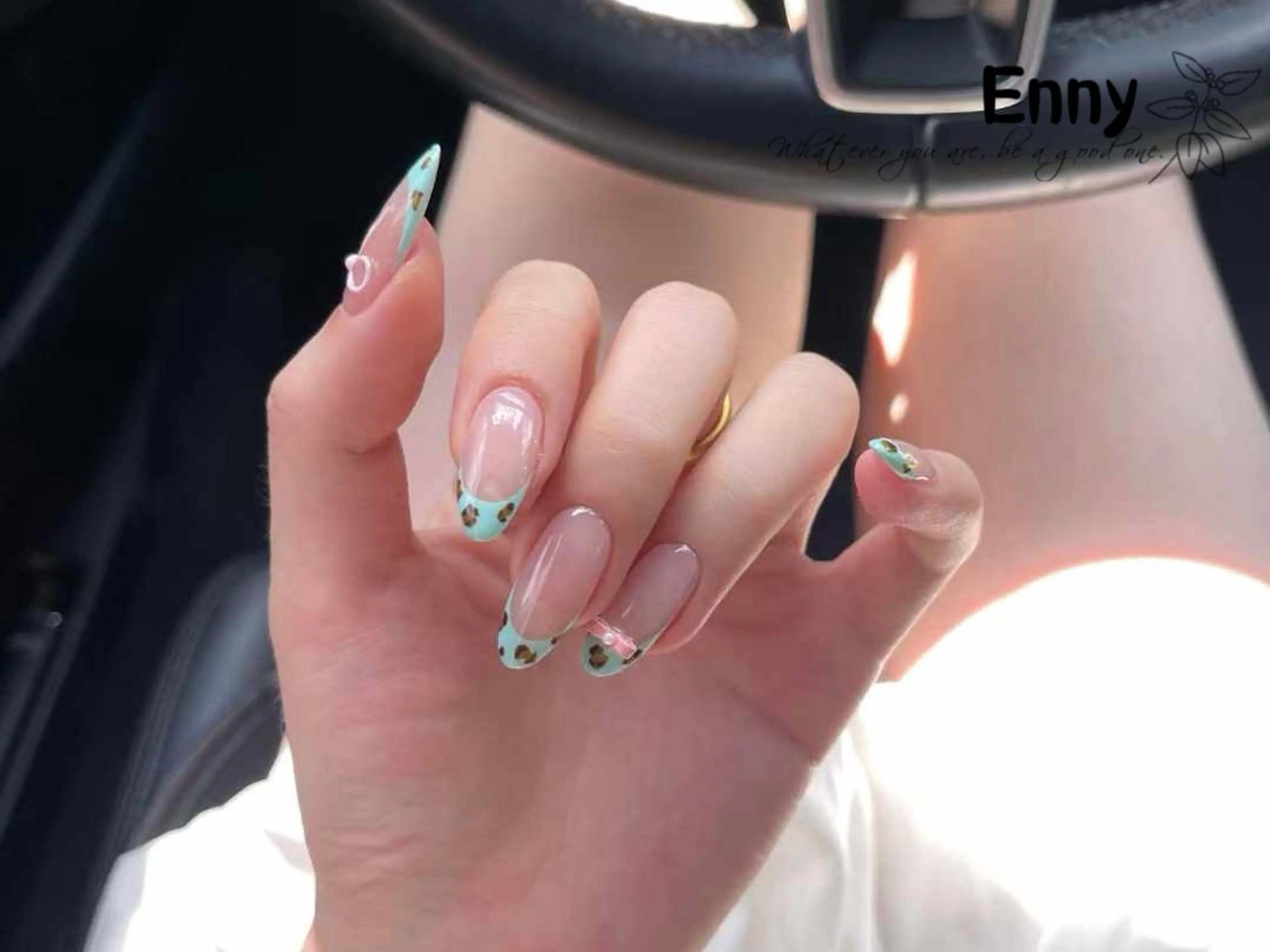 ネイル チークネイル 長さ出し フットネイル フレンチネイル ガラスフレンチ Nailsalon Ennyのネイルデザイン