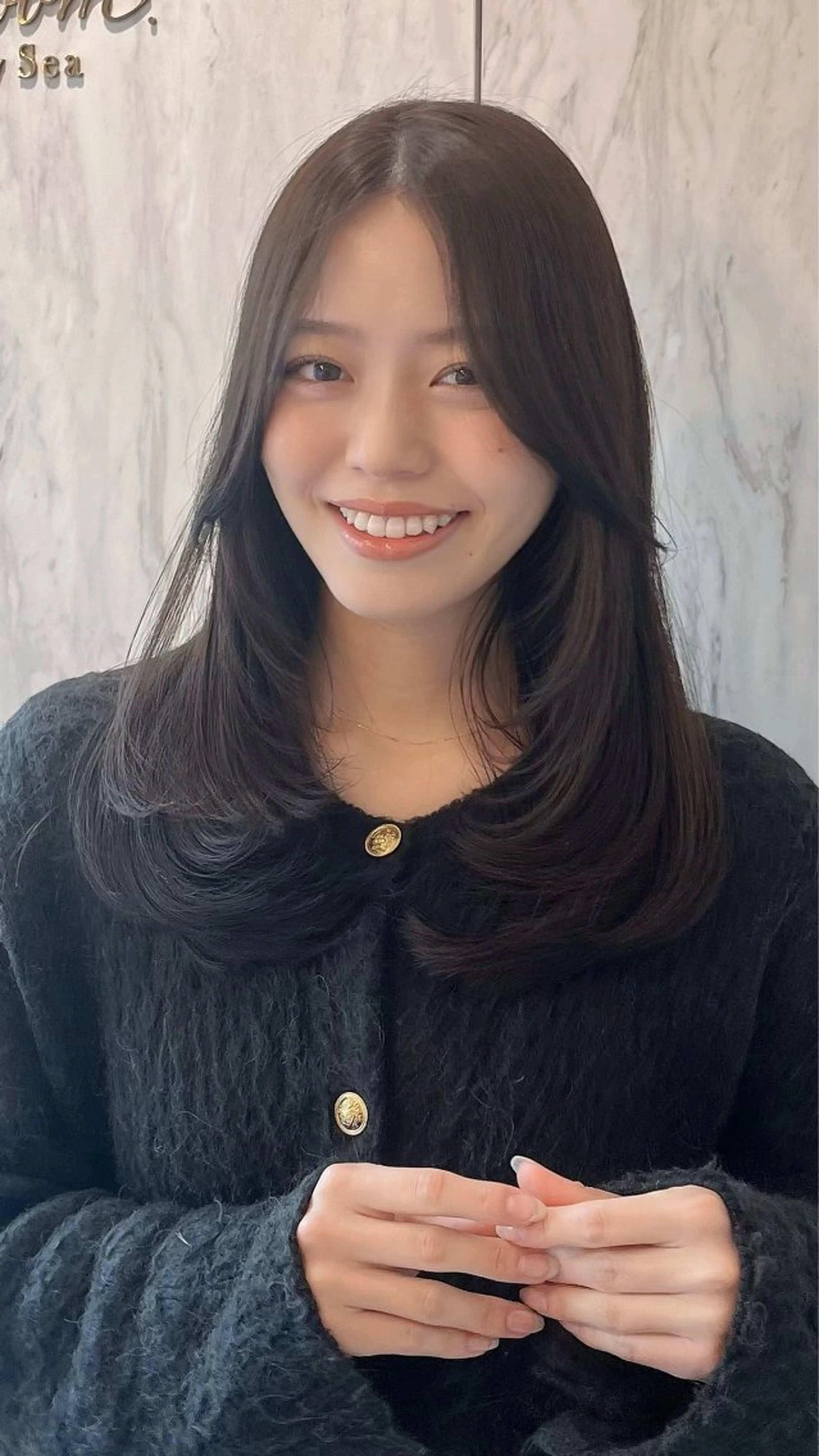 セミロング カット ヘアカラー トリートメント 新宿/小顔レイヤー/ 顔まわり/西慶太朗のヘアスタイル