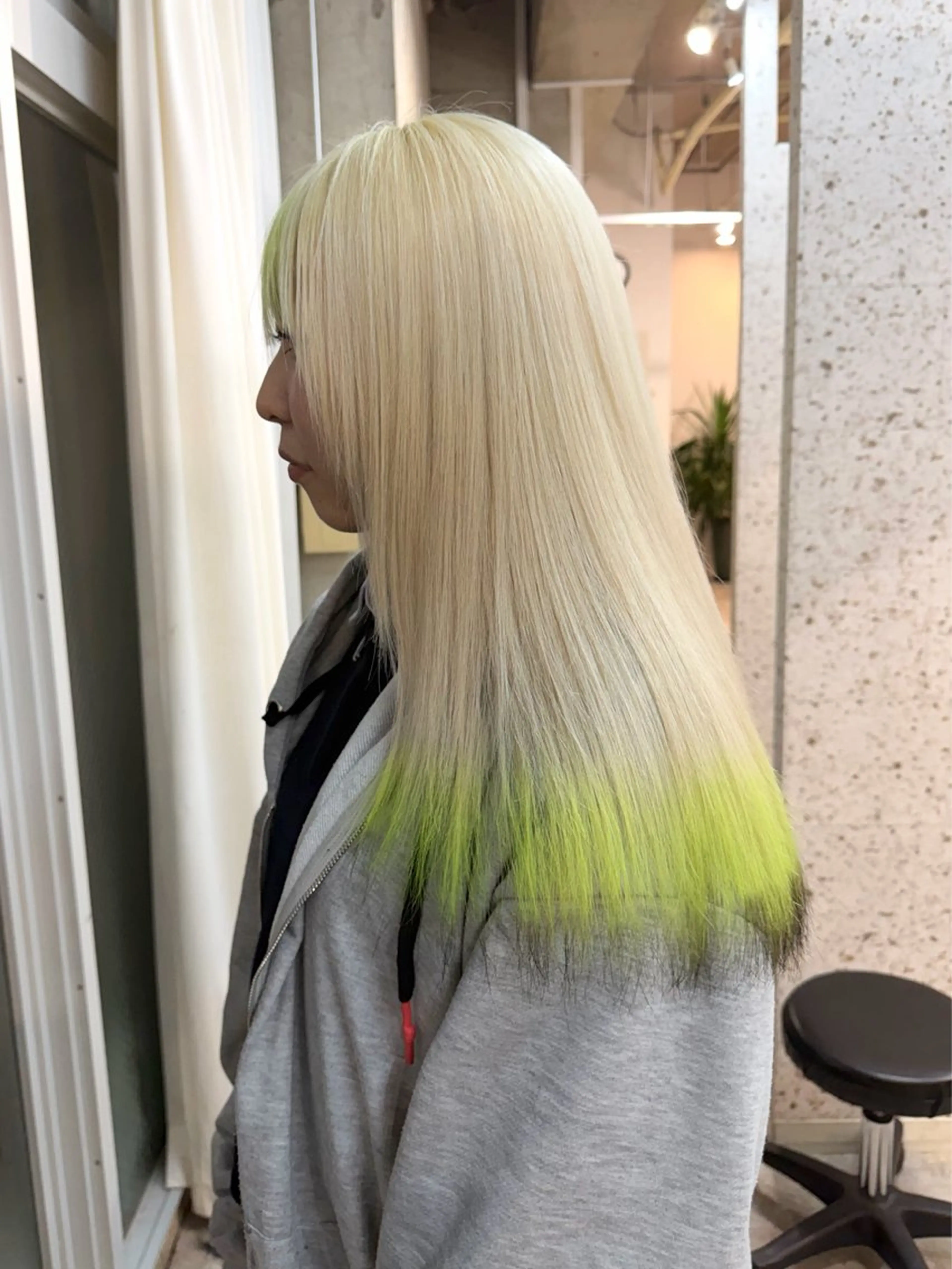 ロング カラー 黒髪 ブロンド lani hair salon所属・SHOTO ハイトー ン/デザインカラーのヘアスタイル