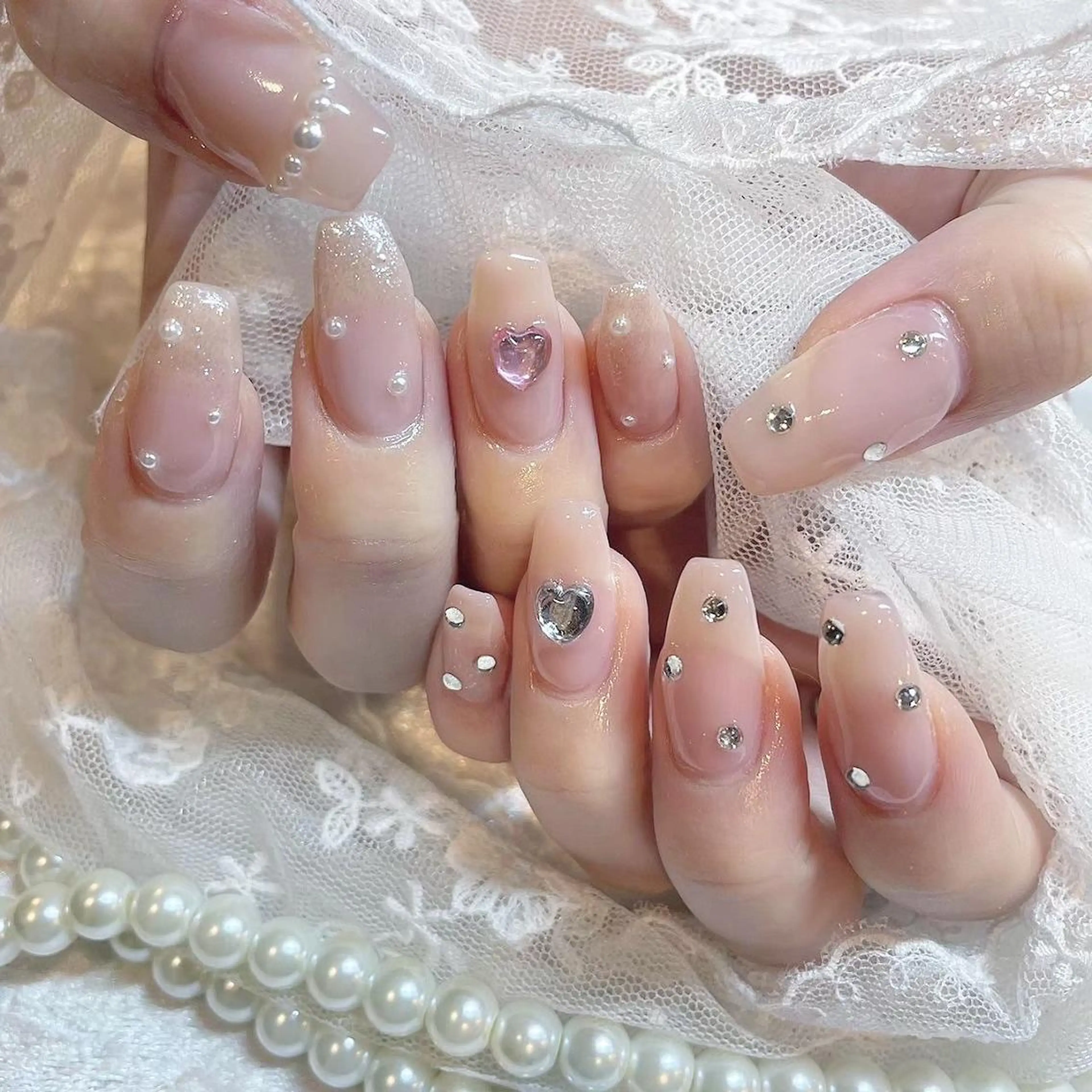 ネイル ジェルネイル ガーリー 韓国ネイル 持ち込み ワンカラーネイル ハンドネイル fiore nail 🦋のネイルデザイン
