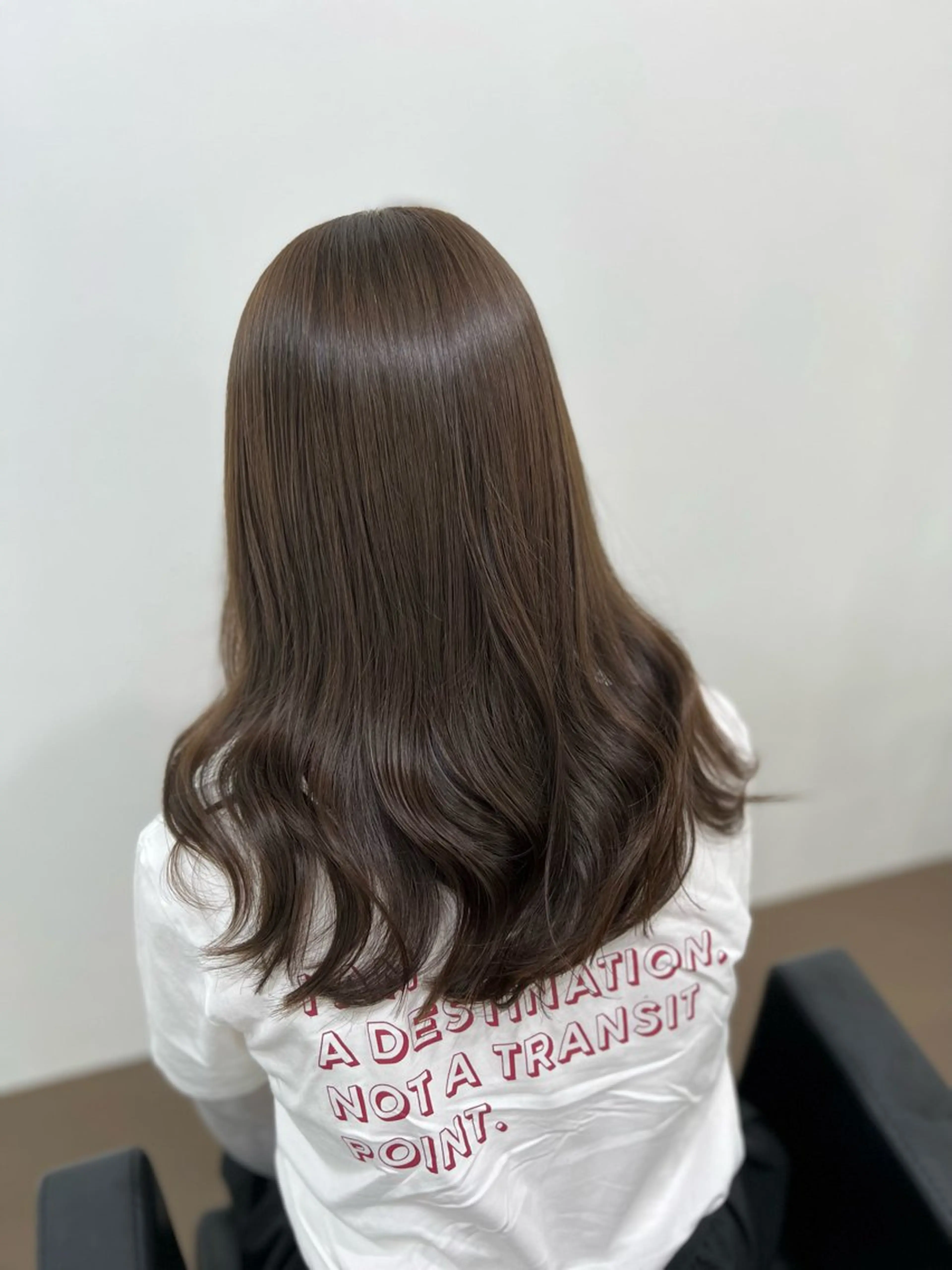 ロング カラー ベージュカラー ブリーチ 透明感カラー イルミナカラー ブリーチなしカラー 神戸ボブ✂️ ioe三宮/田 伸佳のヘアスタイル