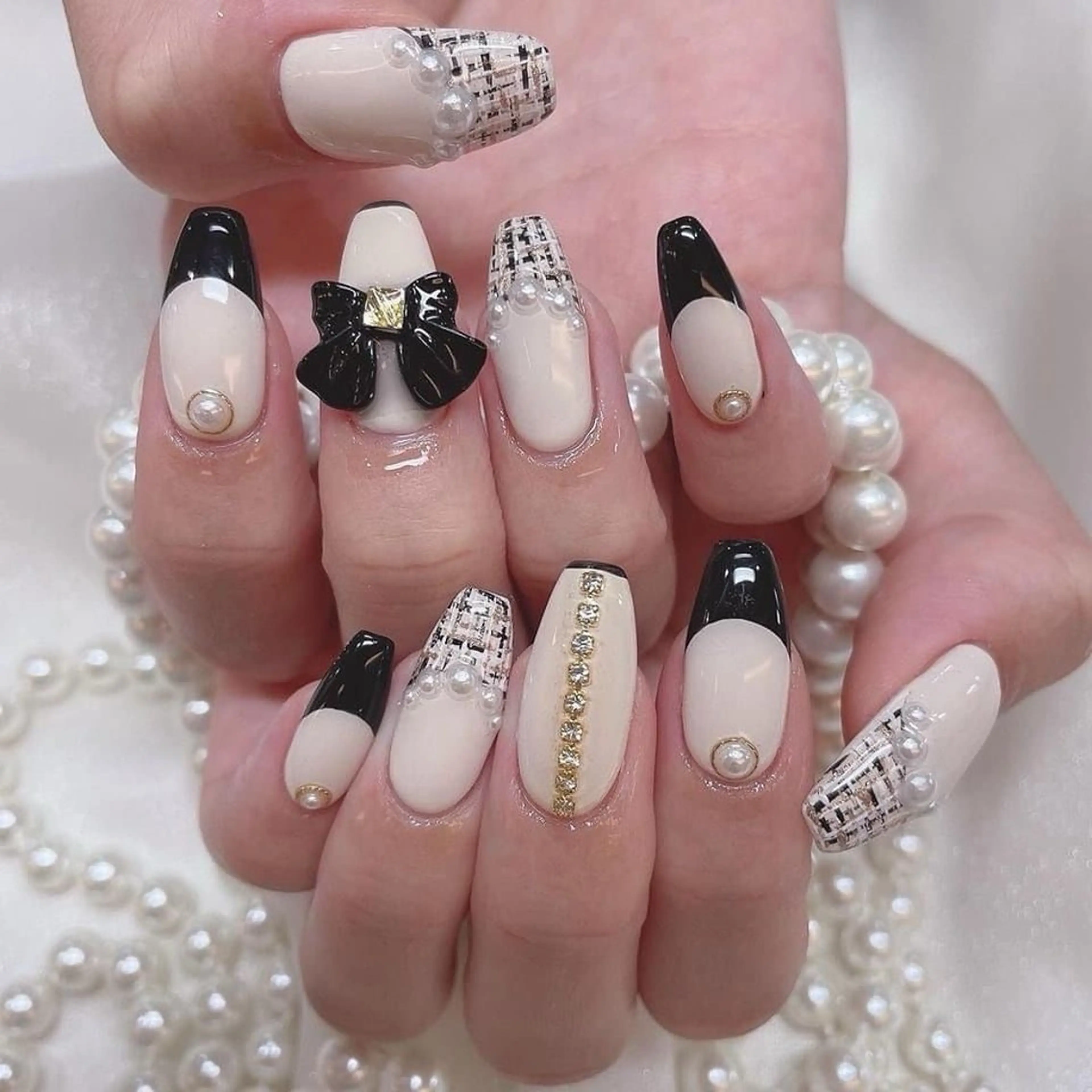 ネイル マグネットネイル ミラーネイル ニュアンスネイル ネイルチップ 冬ネイル Lee Nailsのネイルデザイン