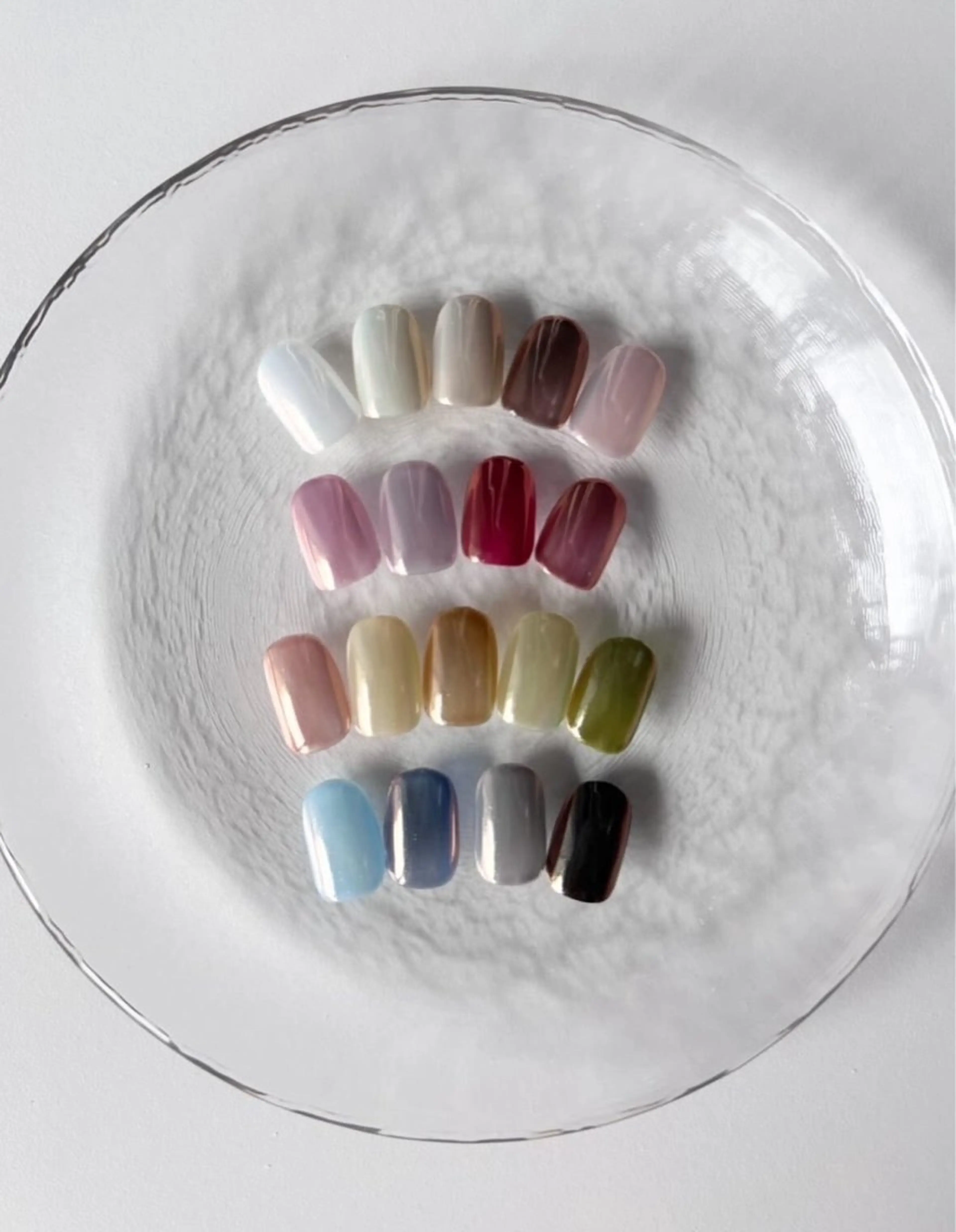 ハンドミラーネイル(オフなし)の写真