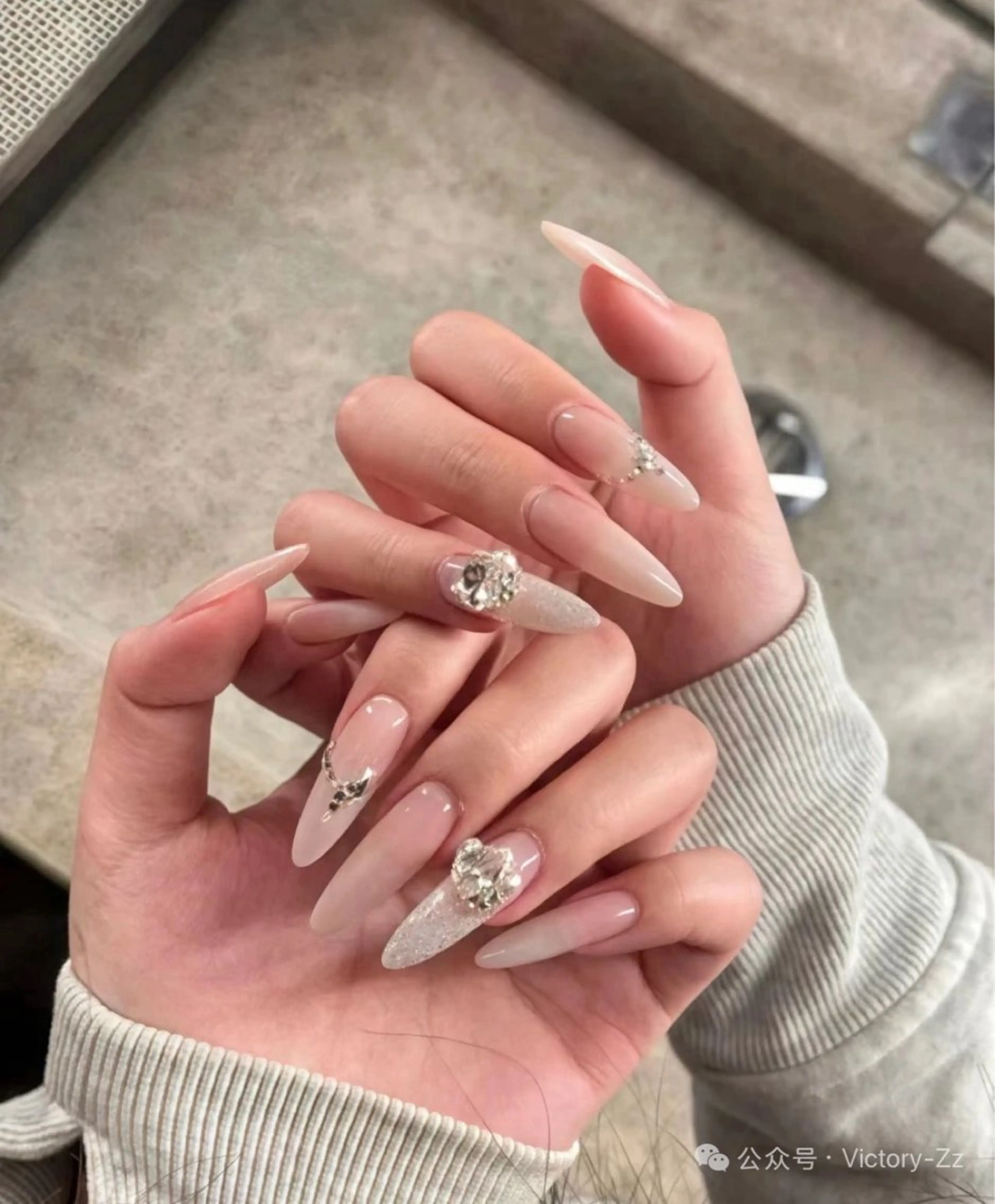 ミディアム 高橋 日向のネイルデザイン