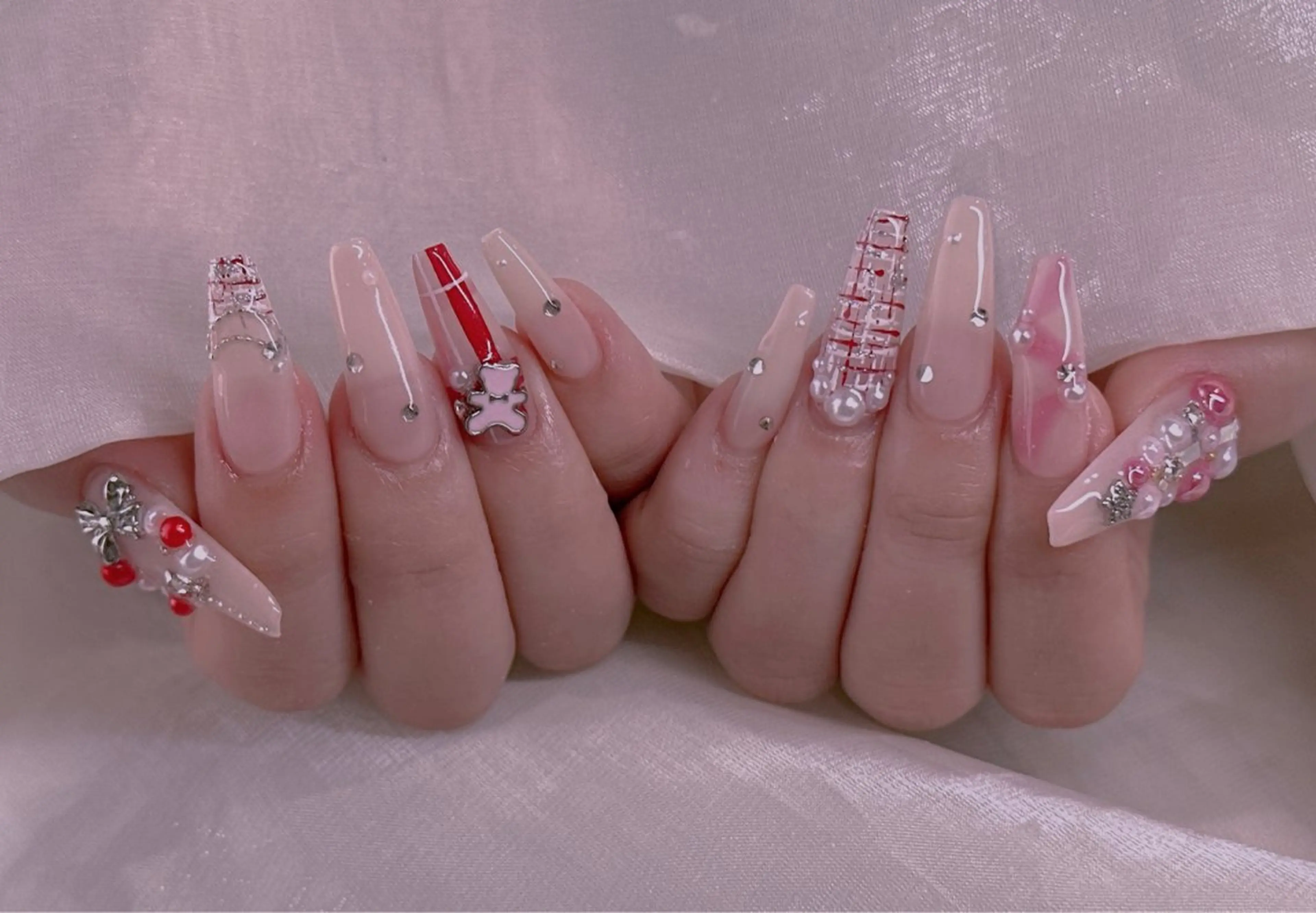 ネイル ハンドネイル エムズ ハヤシのネイルデザイン