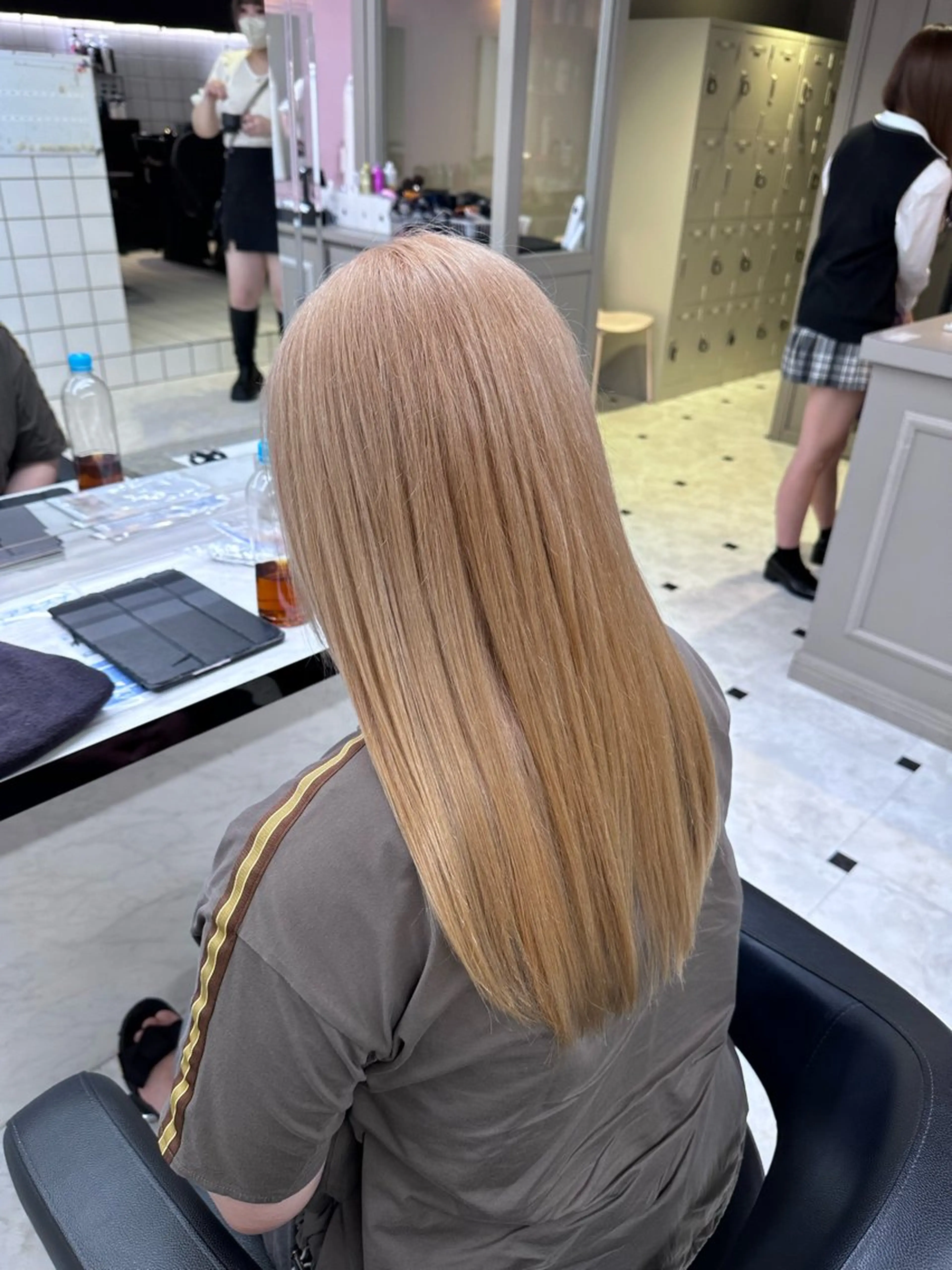 カラー 🤍海外girl🤍 ベージュ/ALISAのヘアスタイル