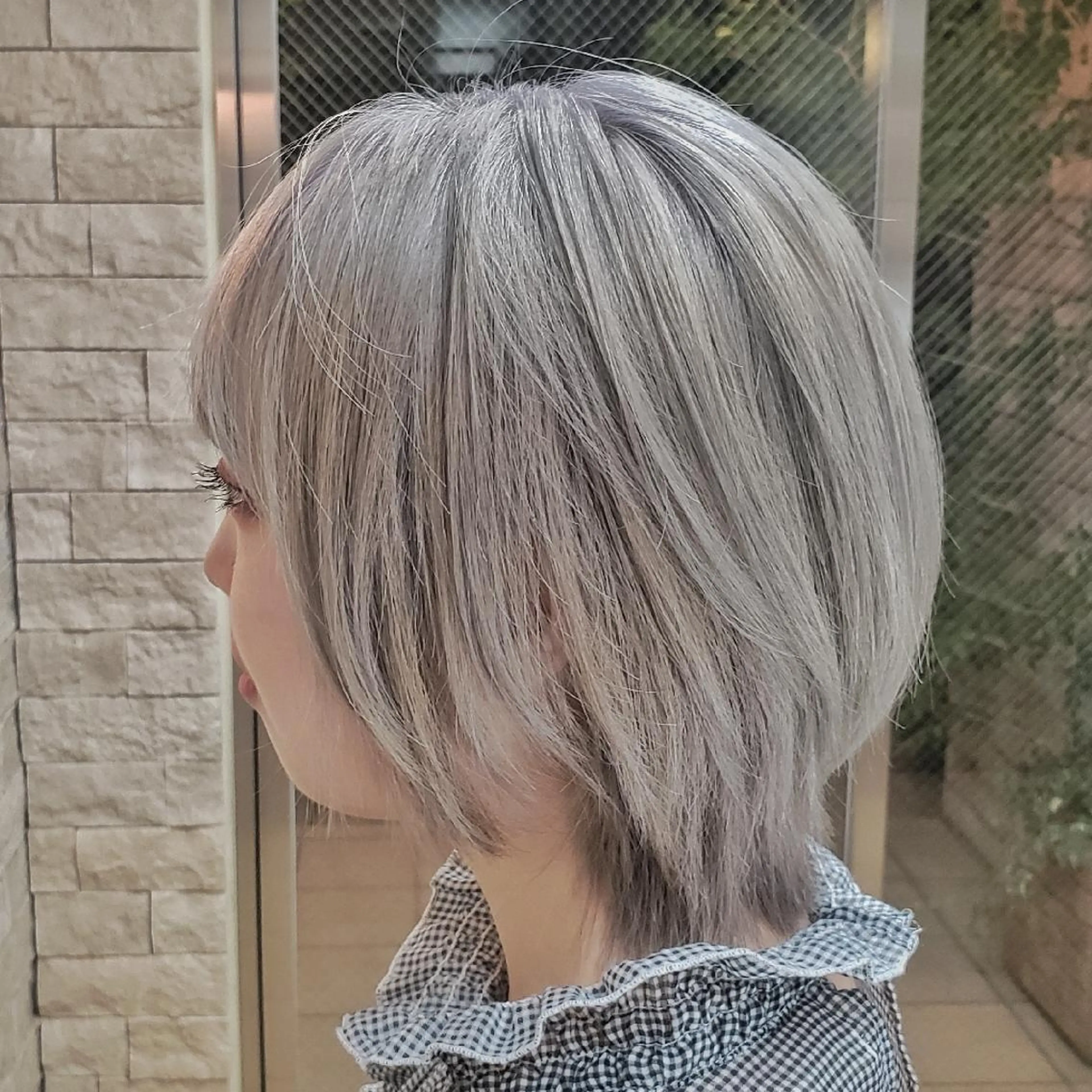 ショート カラー ウルフカット 艶髪✨ハイトーン ✨ホワイト✨北宗一郎のヘアスタイル