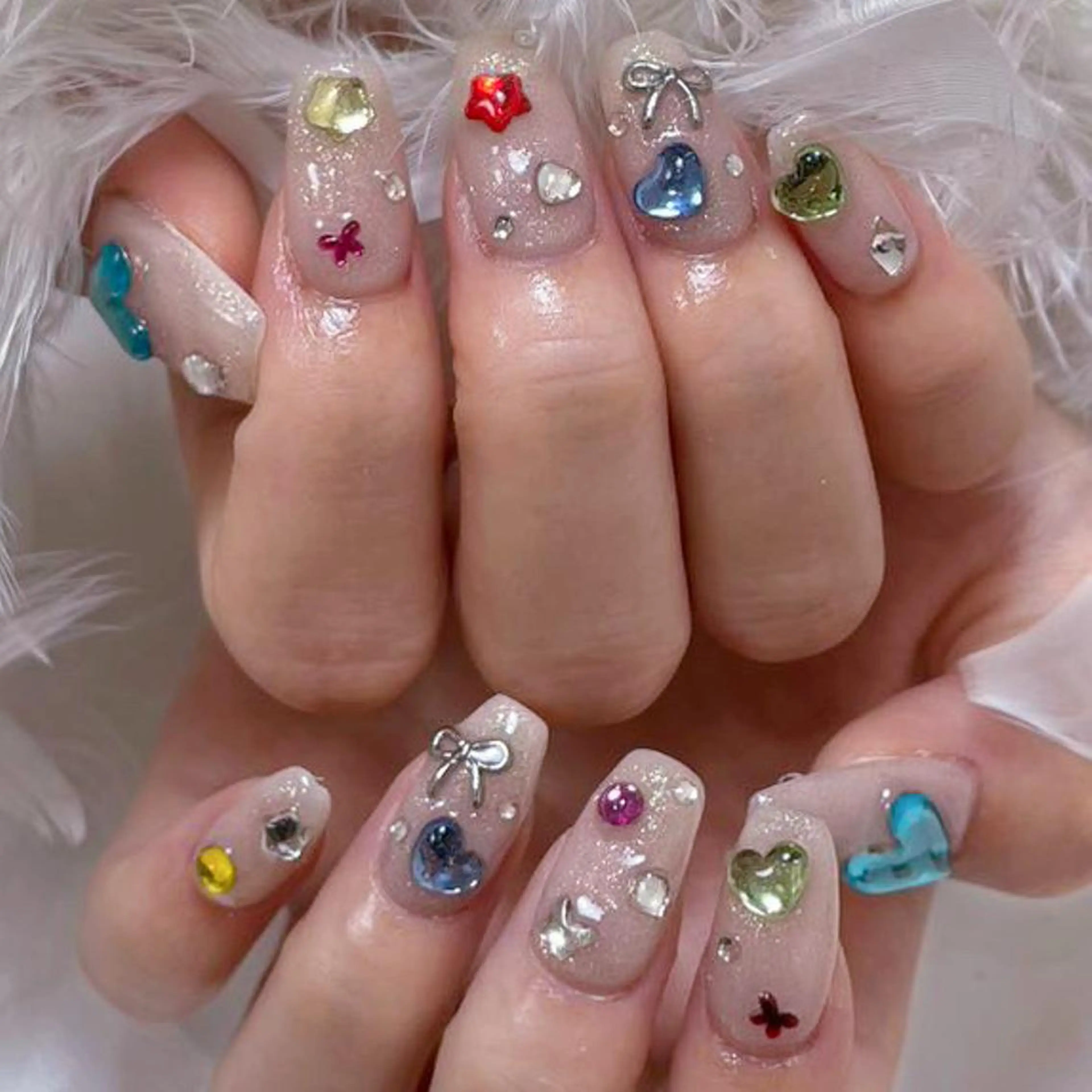 ネイル アートネイル オーロラネイル ガーリー キラキラネイル 韓国ネイル ハンドネイル DIANMOND NAIL🌸のネイルデザイン