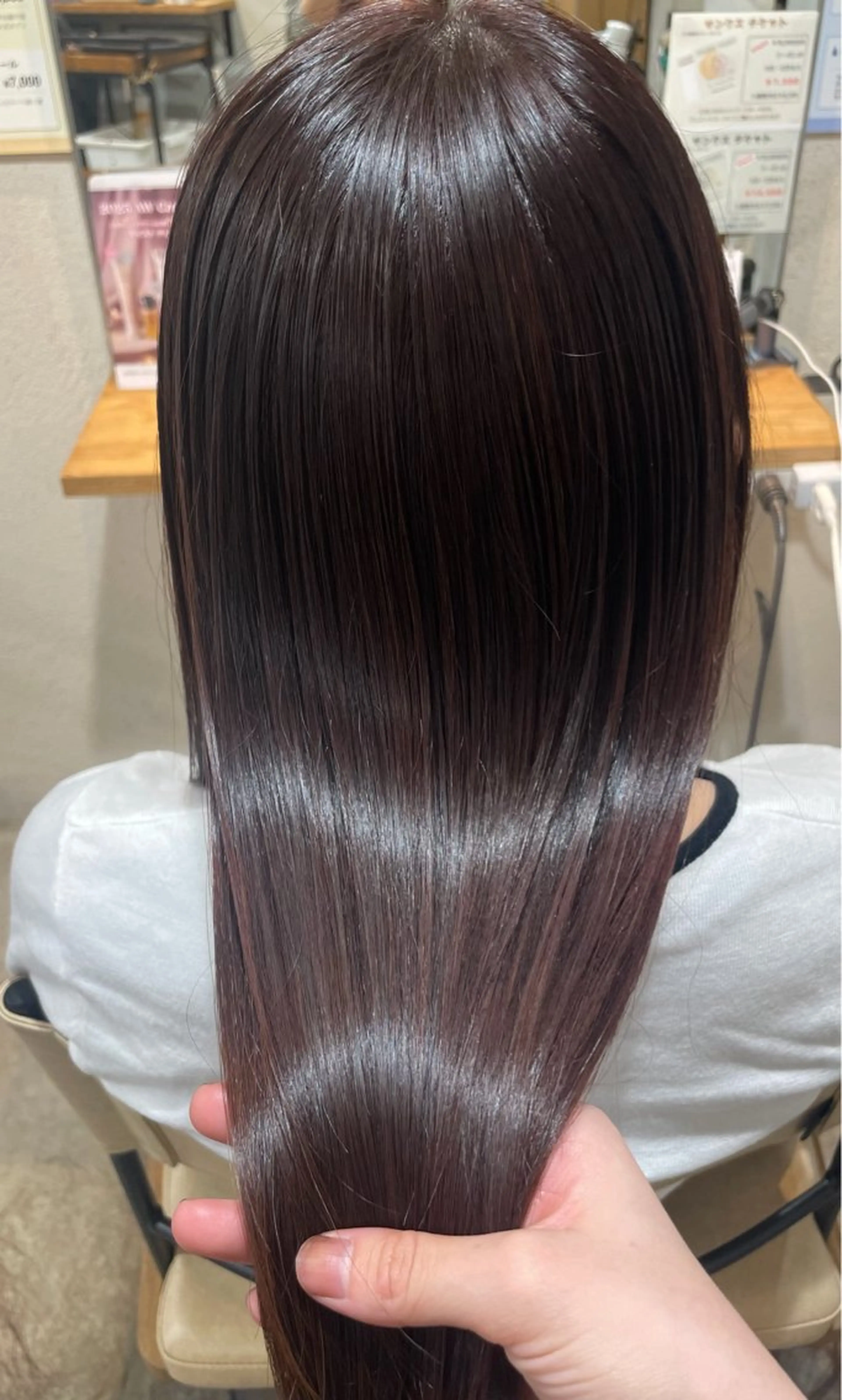 ロング カラー トリートメント ヘアカラー momoka 女性限定のヘアスタイル