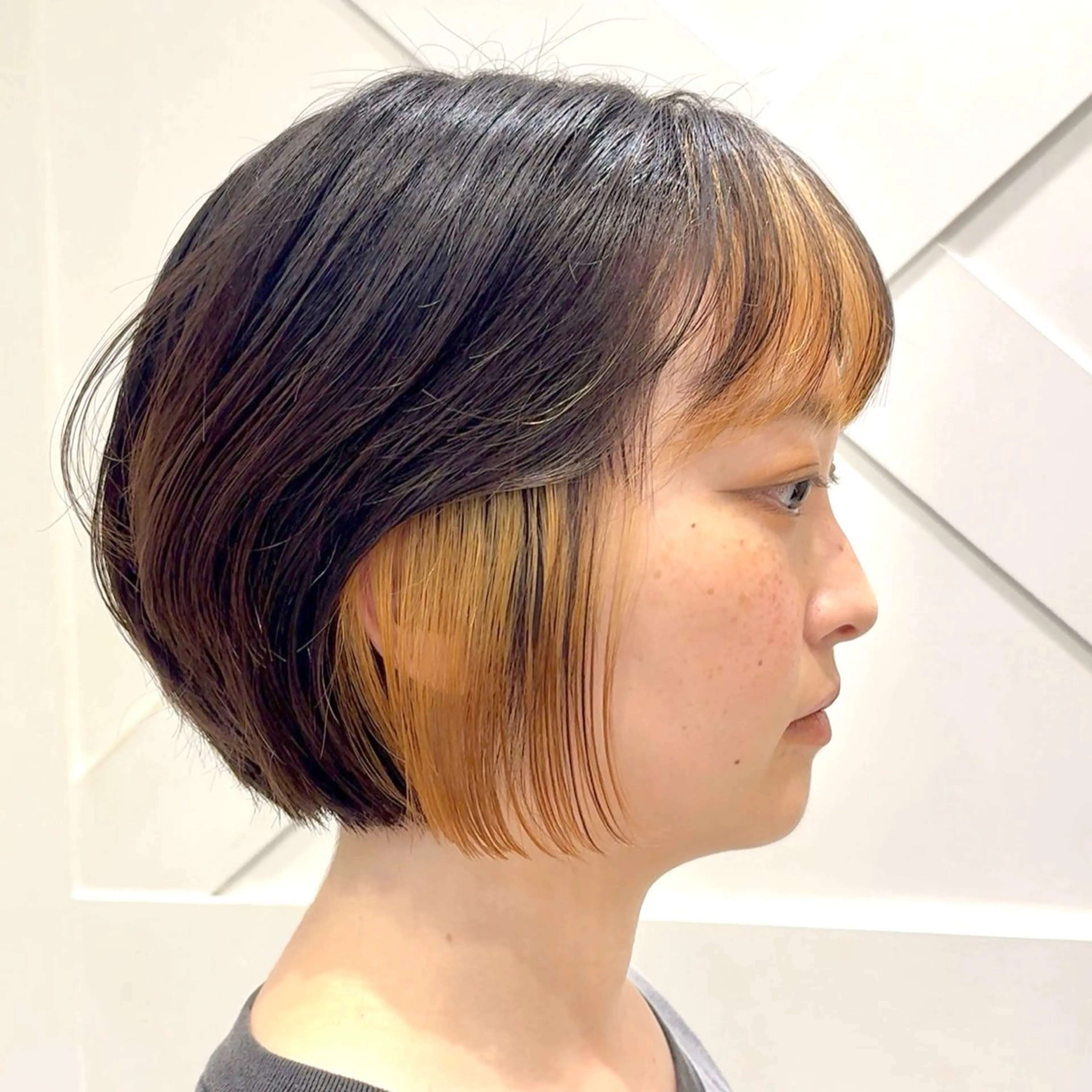 ショート 横浜｜韓国レイヤー｜ 暖色カラー｜まなとのヘアスタイル