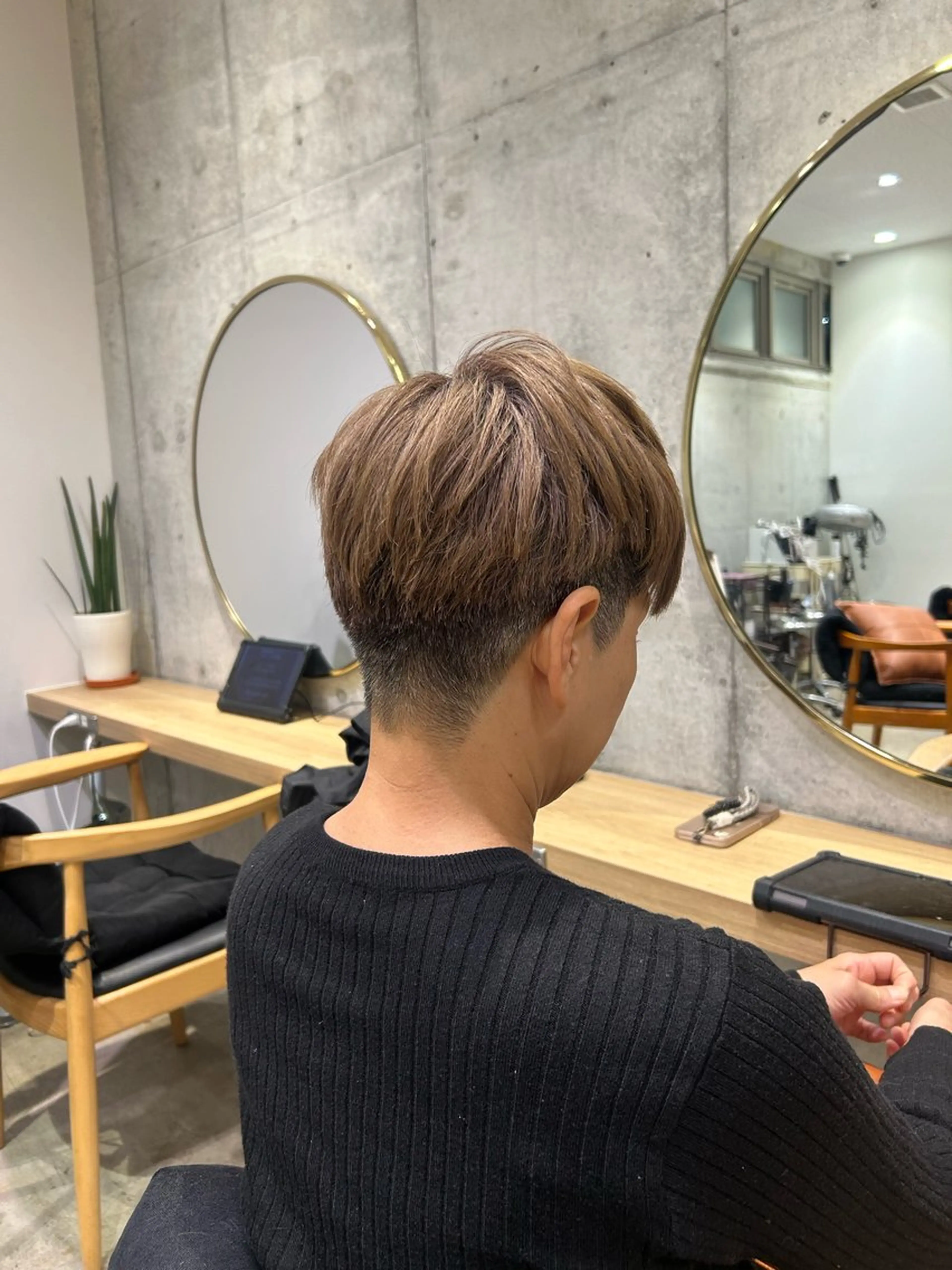 ショート メンズ 透明感カラー🫧植松 真菜のヘアスタイル