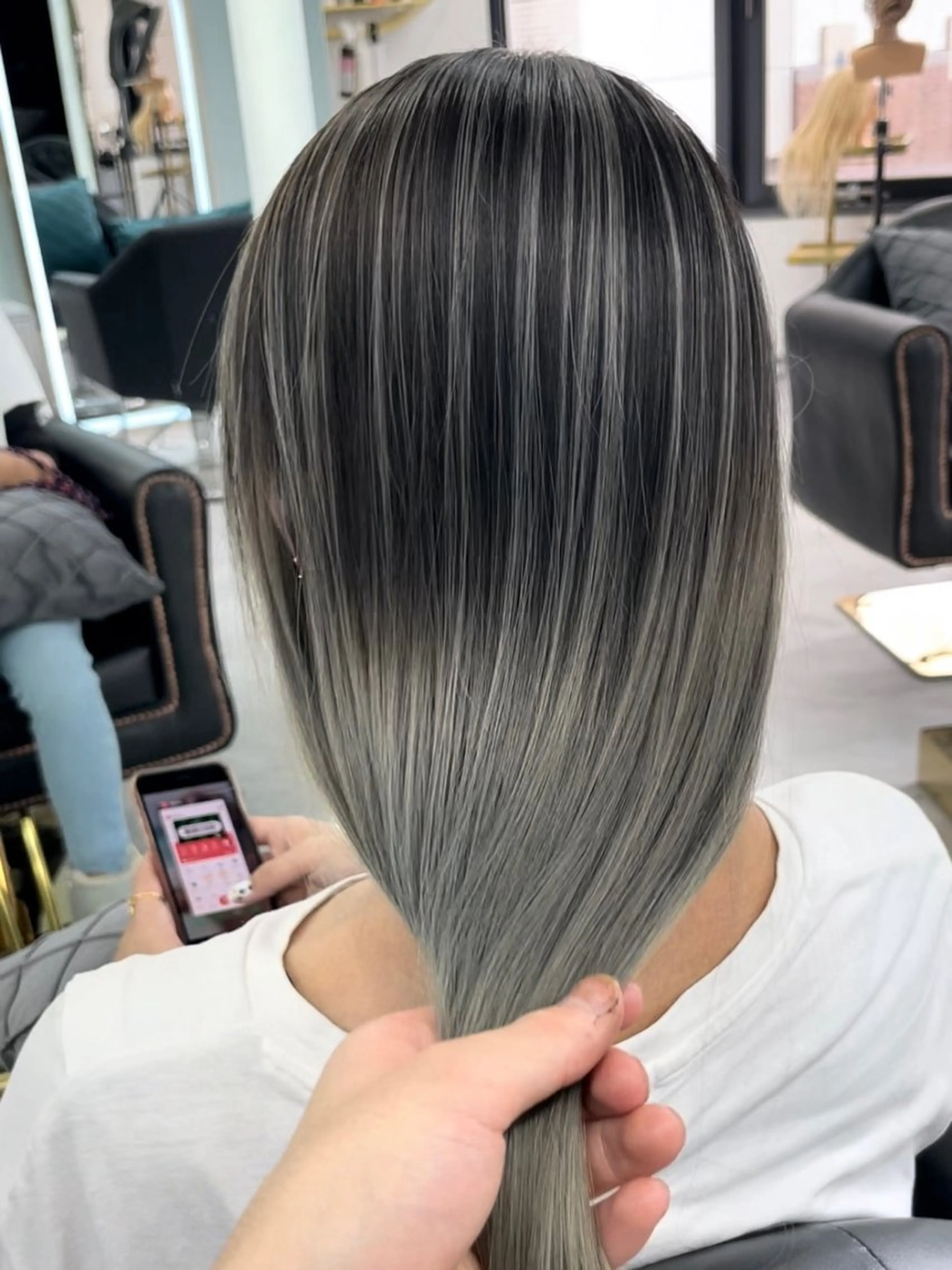 セミロング レイヤーカット senjyu GINZA所属・バレイヤージュ/ハイ ライト/庄司鉄平のヘアスタイル