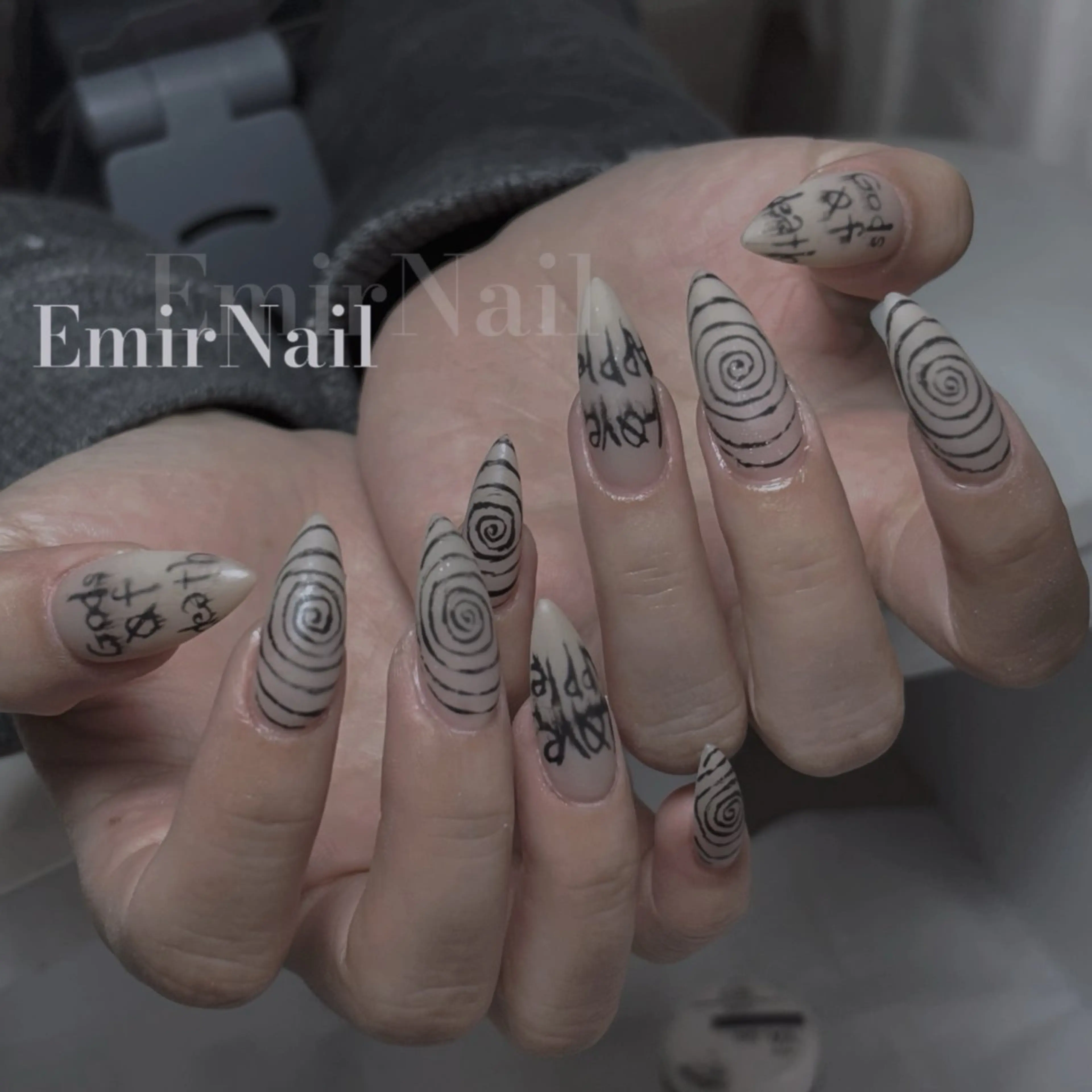 ネイル Emir Nailのネイルデザイン