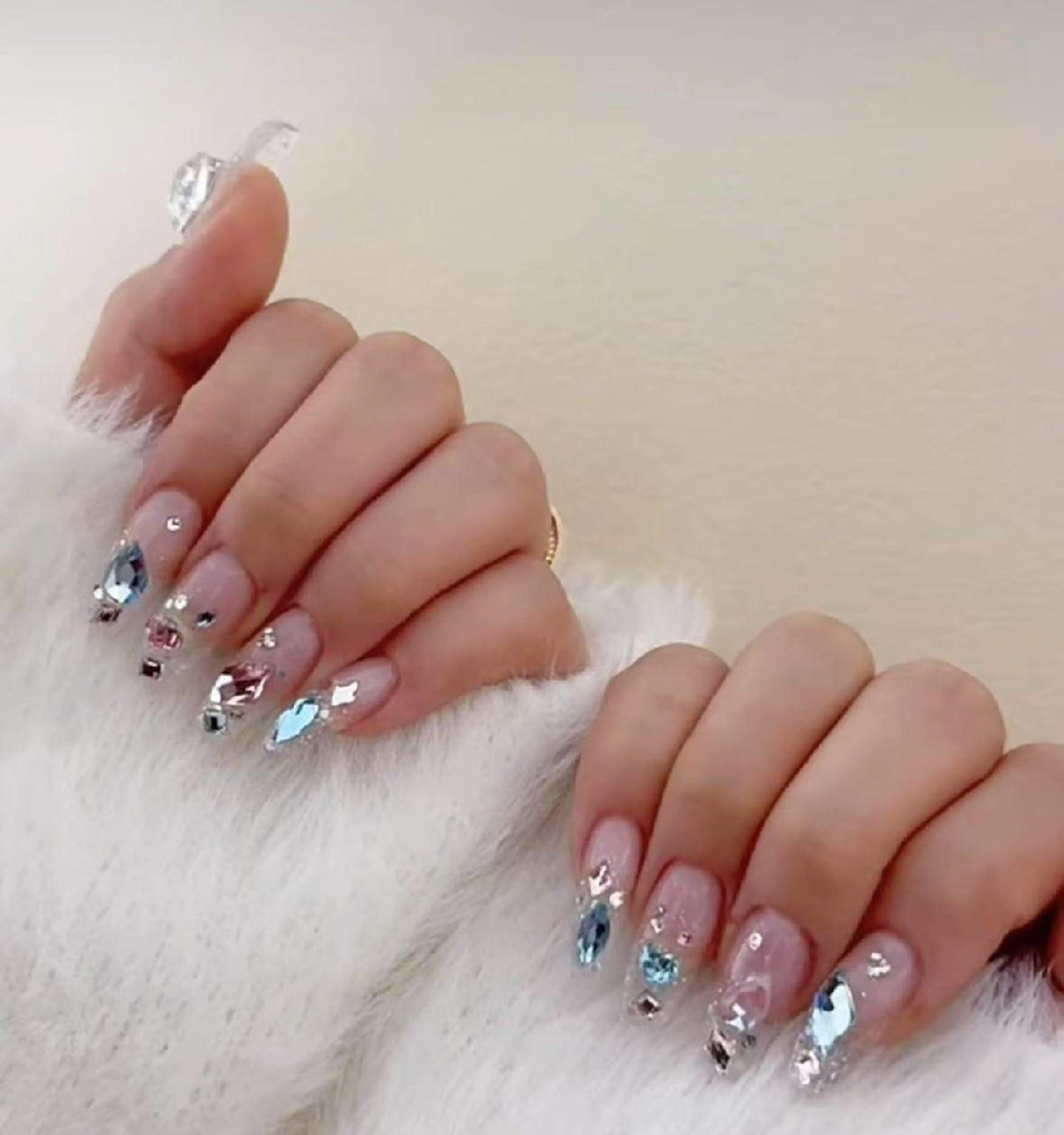 ネイル オーロラネイル フラワーネイル フットネイル フレンチネイル ジェルネイル ハンドネイル Oomiya 服部のネイルデザイン