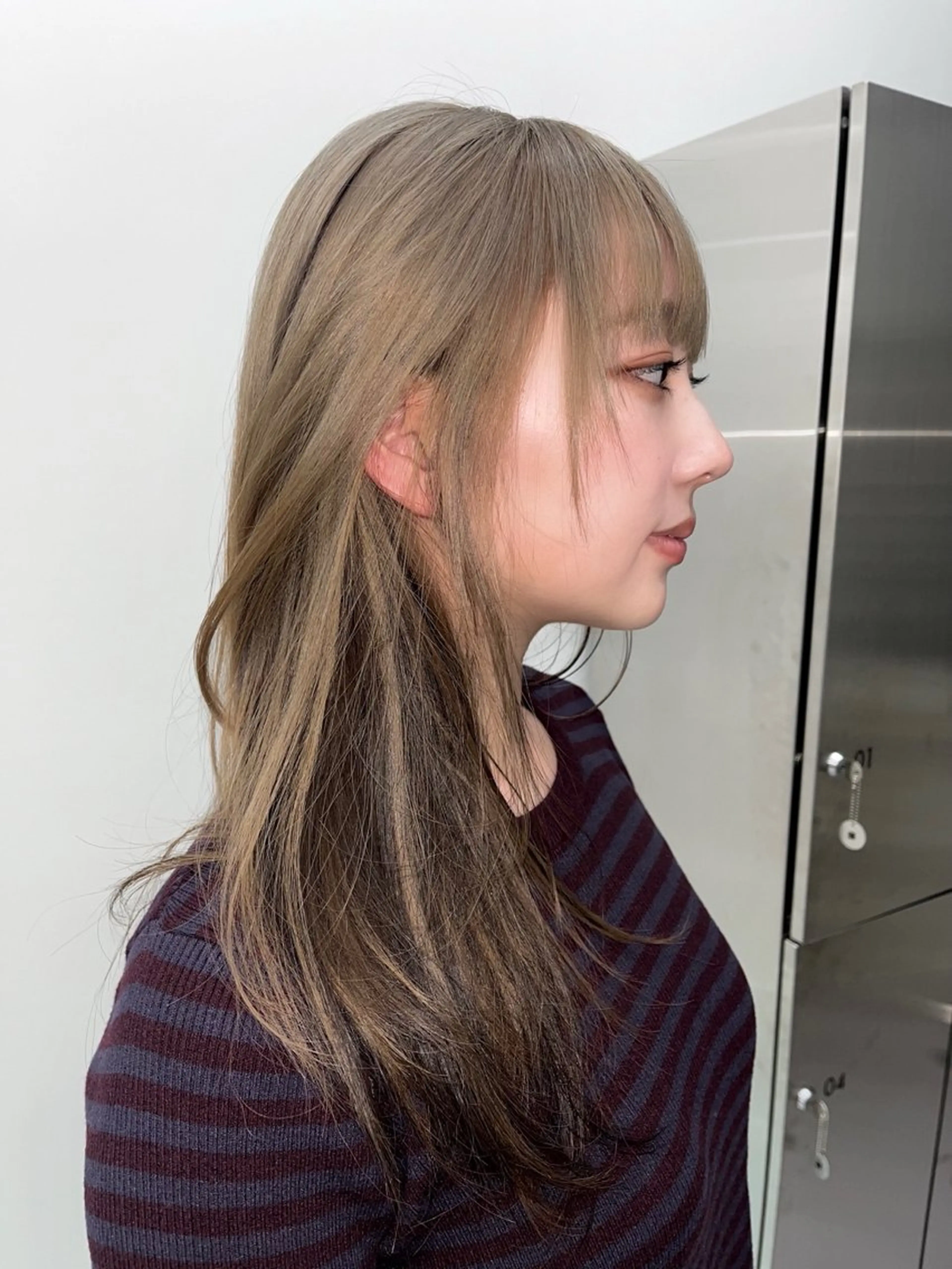 セミロング カラー カット ヘアカラー トリートメント kosoraレイヤー ハイトーン/デザインのヘアスタイル