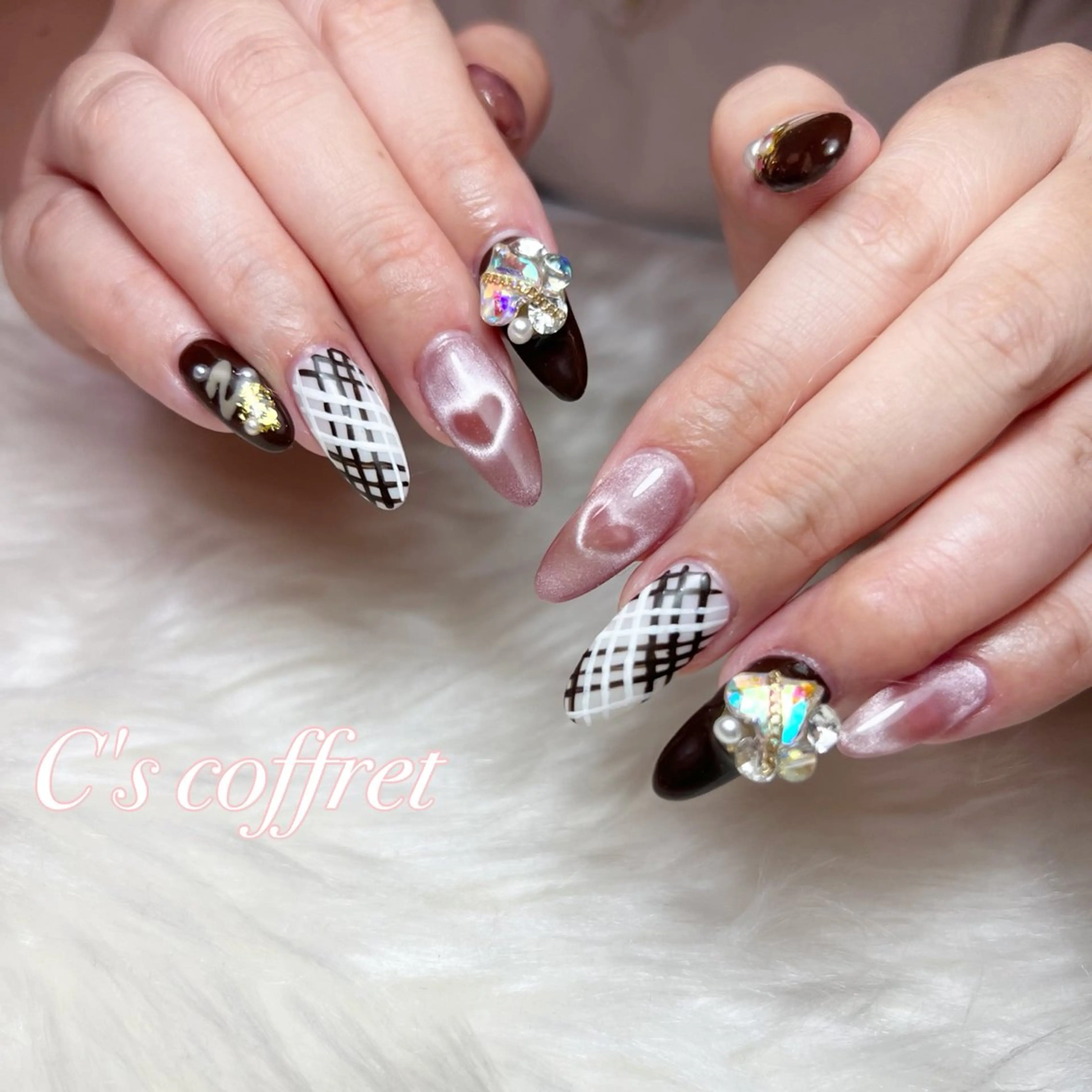 ネイル ハート マグネットネイル バレンタイン C's coffret所属・C's coffretのネイルデザイン