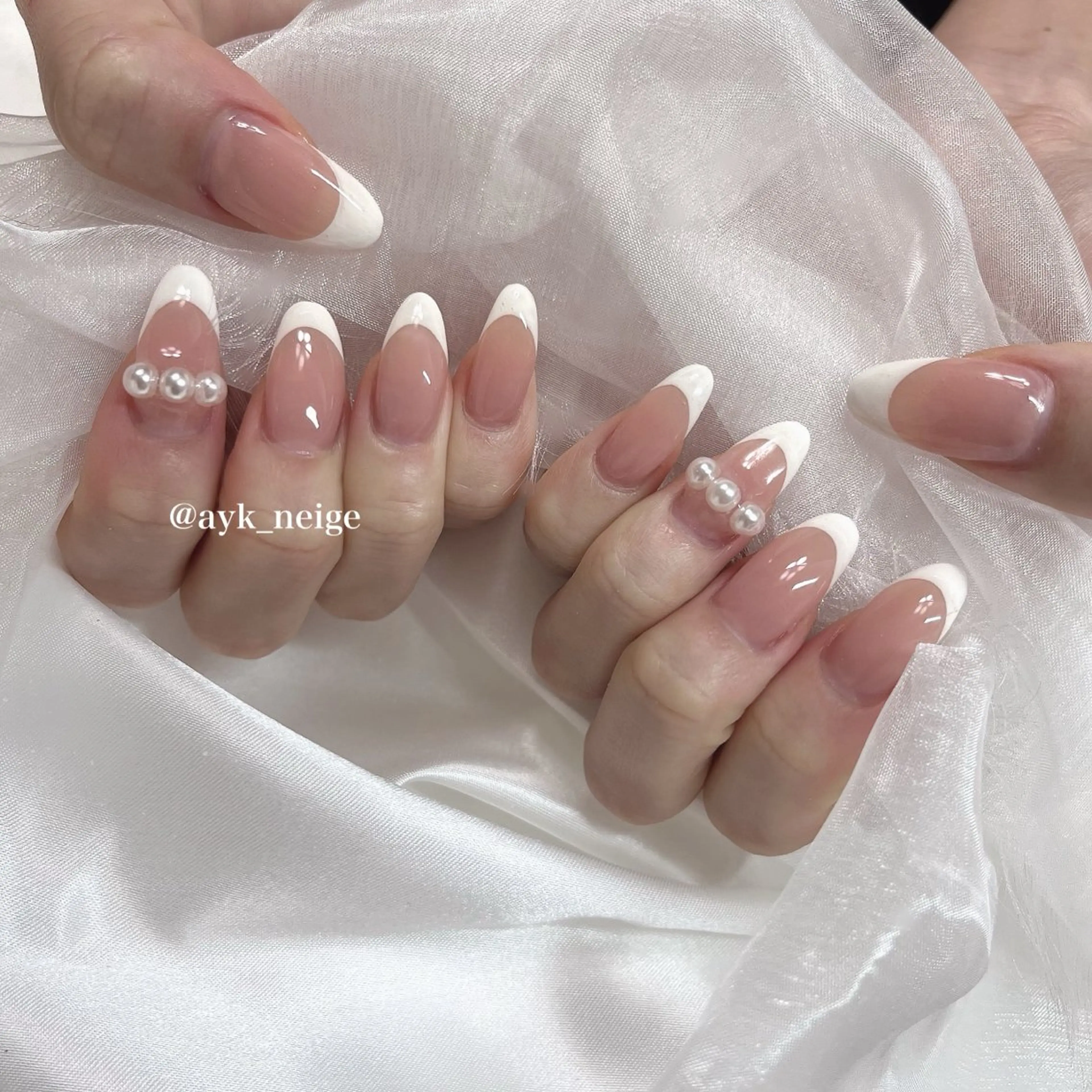 ネイル フットネイル キラキラネイル 韓国ネイル リボン n'eige nail所属・大谷 綾香のネイルデザイン