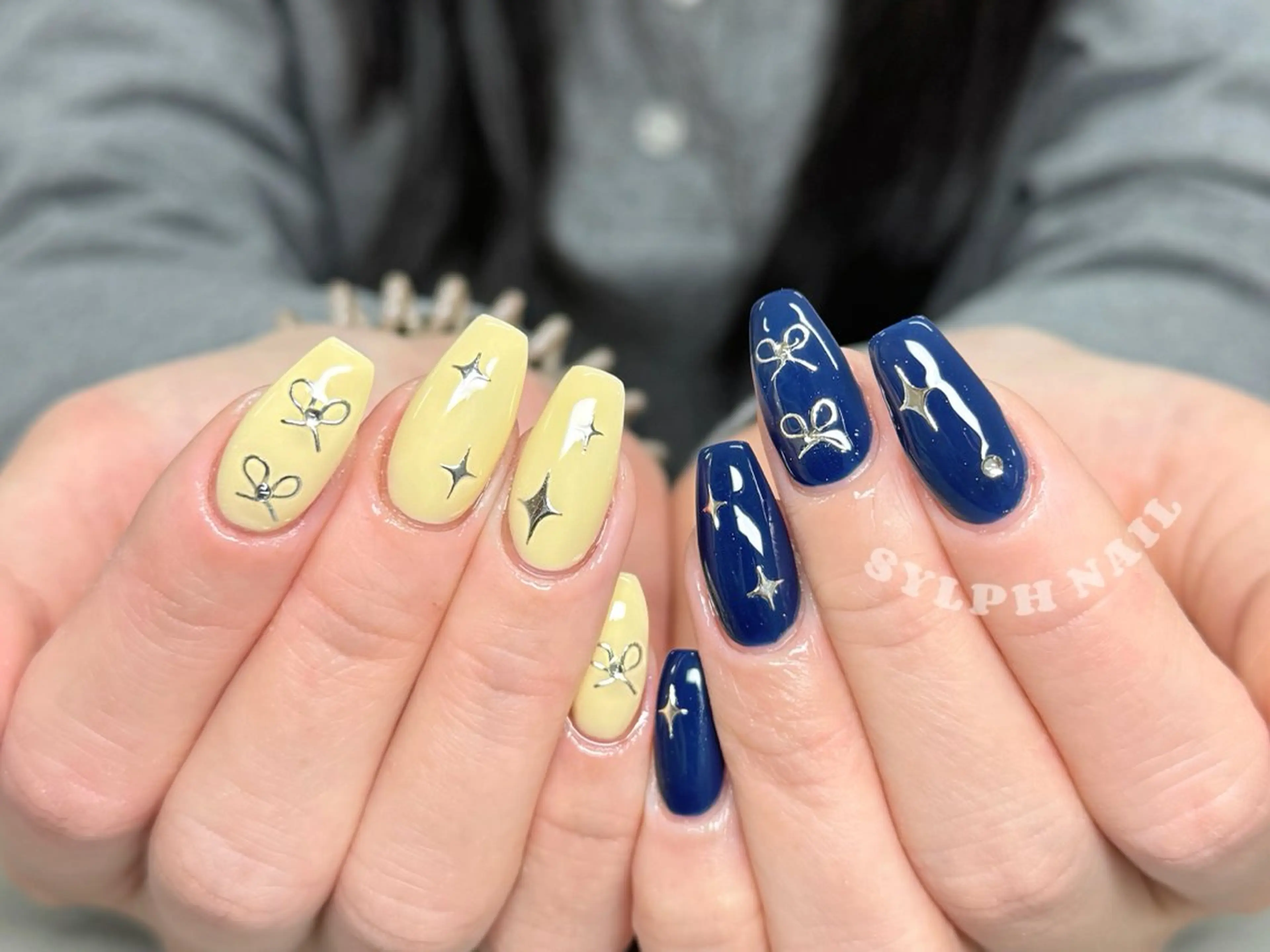 ネイル オーロラネイル 長さ出し フレンチネイル ジェルネイル ガラスフレンチ ハンドネイル Rela・S NAILのネイルデザイン